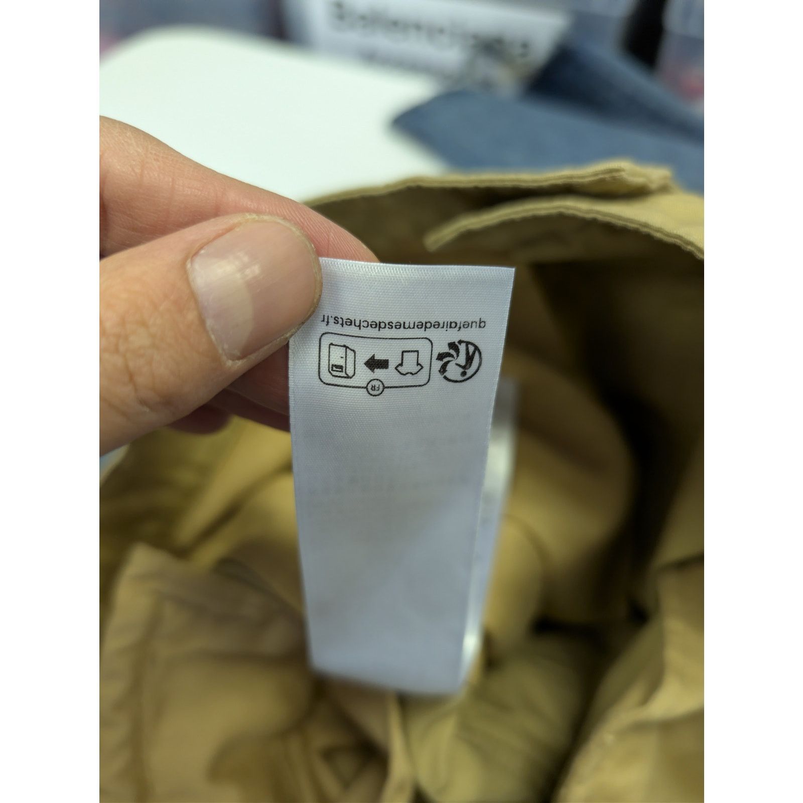 Balenciaga o1rshd1 Cotton Ripstop Patched Cargo Pants in Beige Size US 30 / EU 46 - 22 Thumbnail