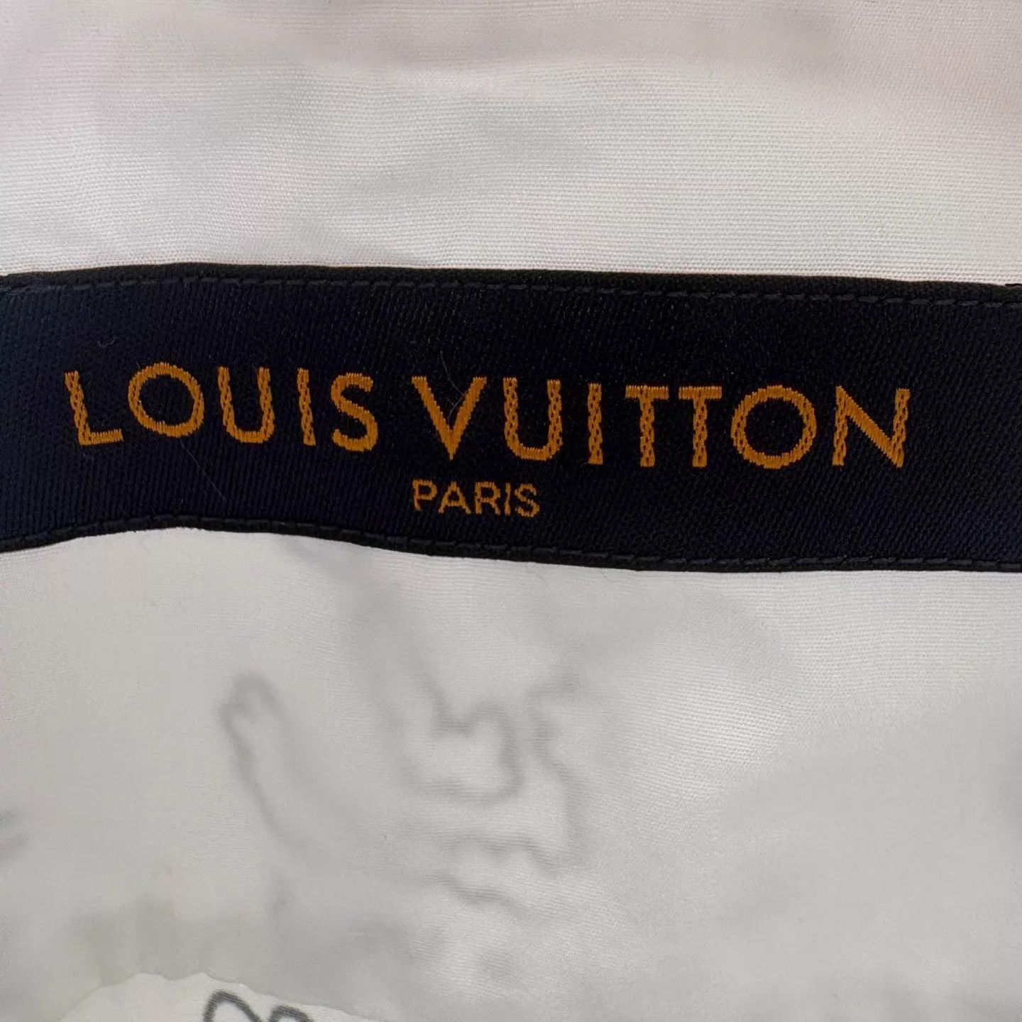 Louis Vuitton LV White V Sign Allover Logo Longsleeve Shirt L New Size US L / EU 52-54 / 3 - 5 Thumbnail