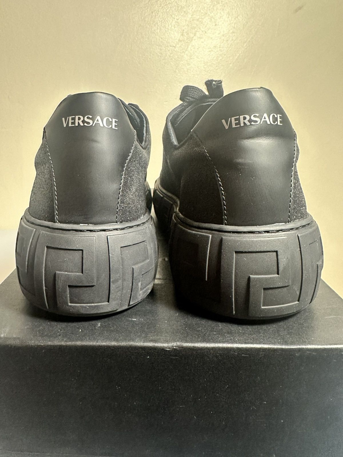 Versace Versace Low Top Sneakers Size US 9 / EU 42 - 6 Thumbnail