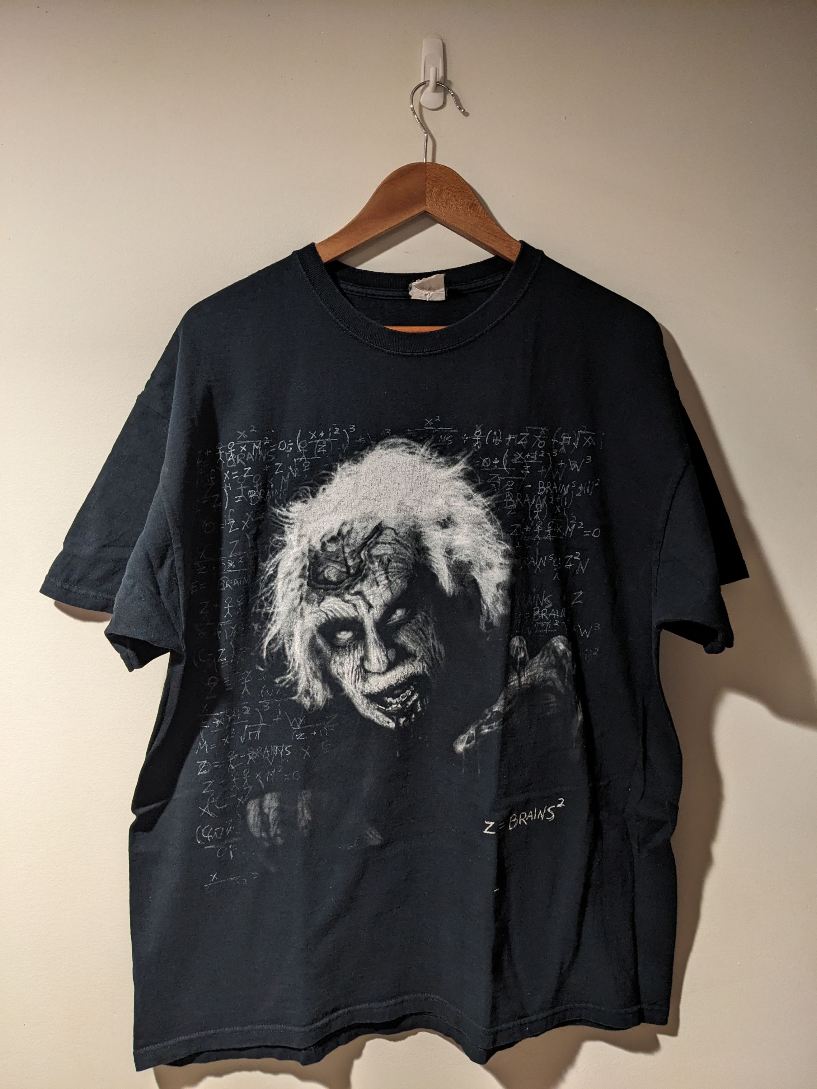 Gildan Vintage Y2K Zombie Einstein Z = Brains Black X-Large T-Shirt Size US XL / EU 56 / 4 - 1 Thumbnail