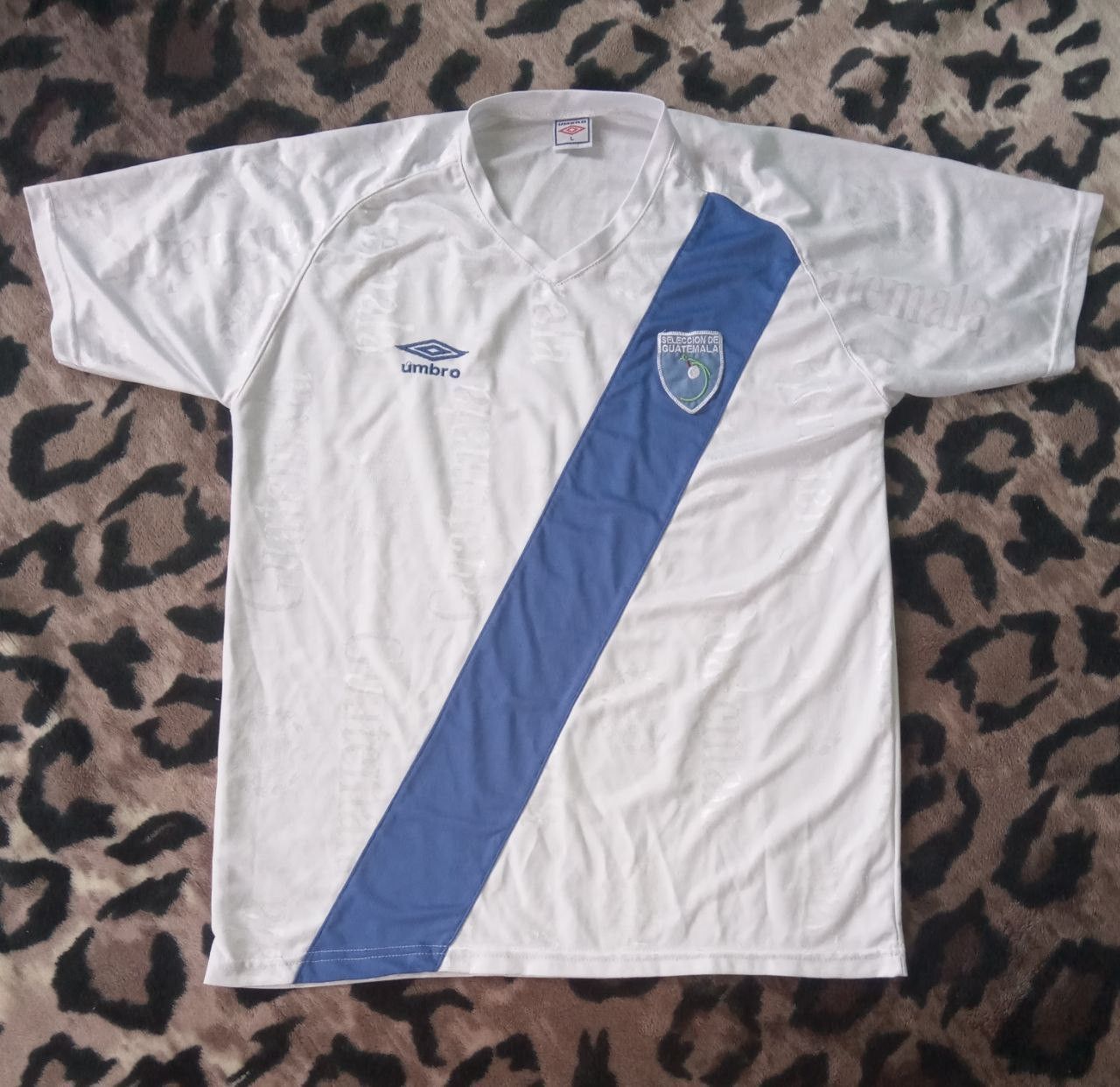 Umbro Vintage Umbro Guatemala Soccer Jersey Size US M / EU 48-50 / 2 - 1 Thumbnail