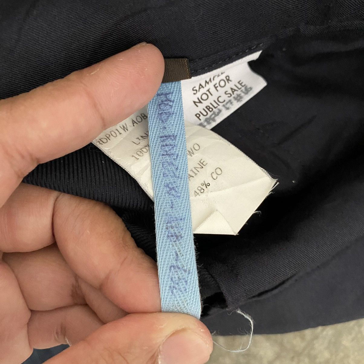 Louis Vuitton FW17 Kim Jones Era Prototype “SAMPLE” Techwear Cargo Pants Size US 33 - 19 Thumbnail