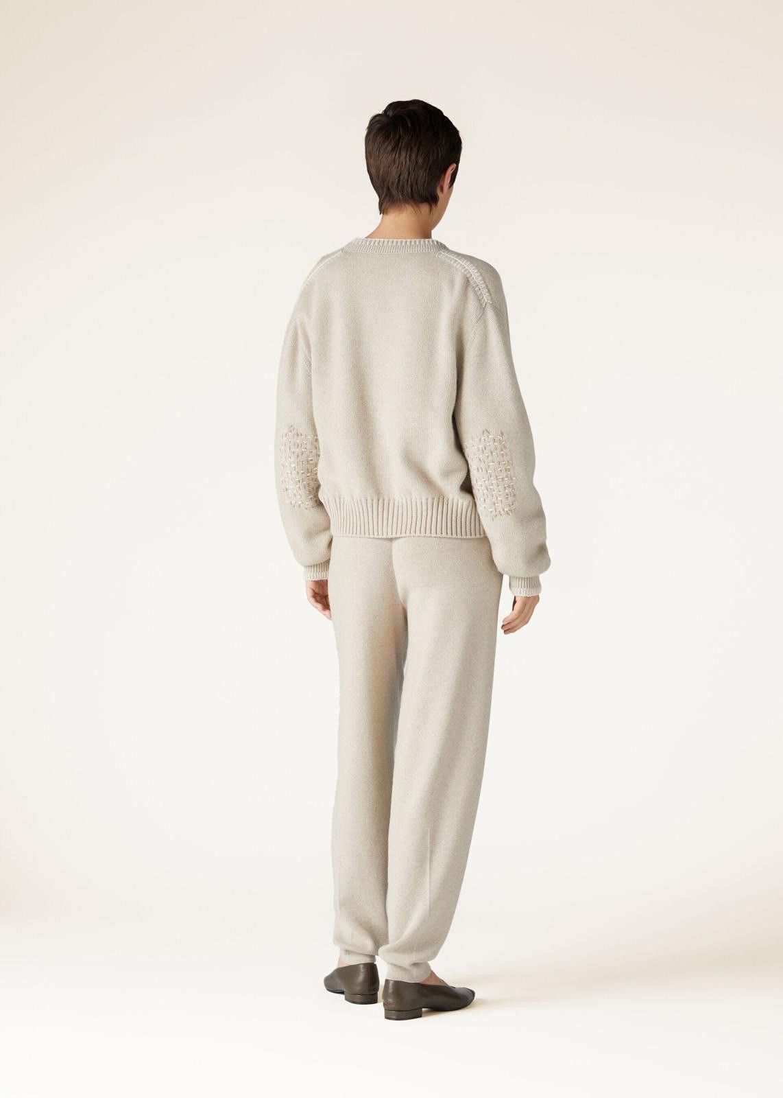 Loro Piana o1srvl11e0125 FAO0065 Ashi Embroidered Cardigan in Beige Size XS / US 0-2 / IT 36-38 - 4 Thumbnail