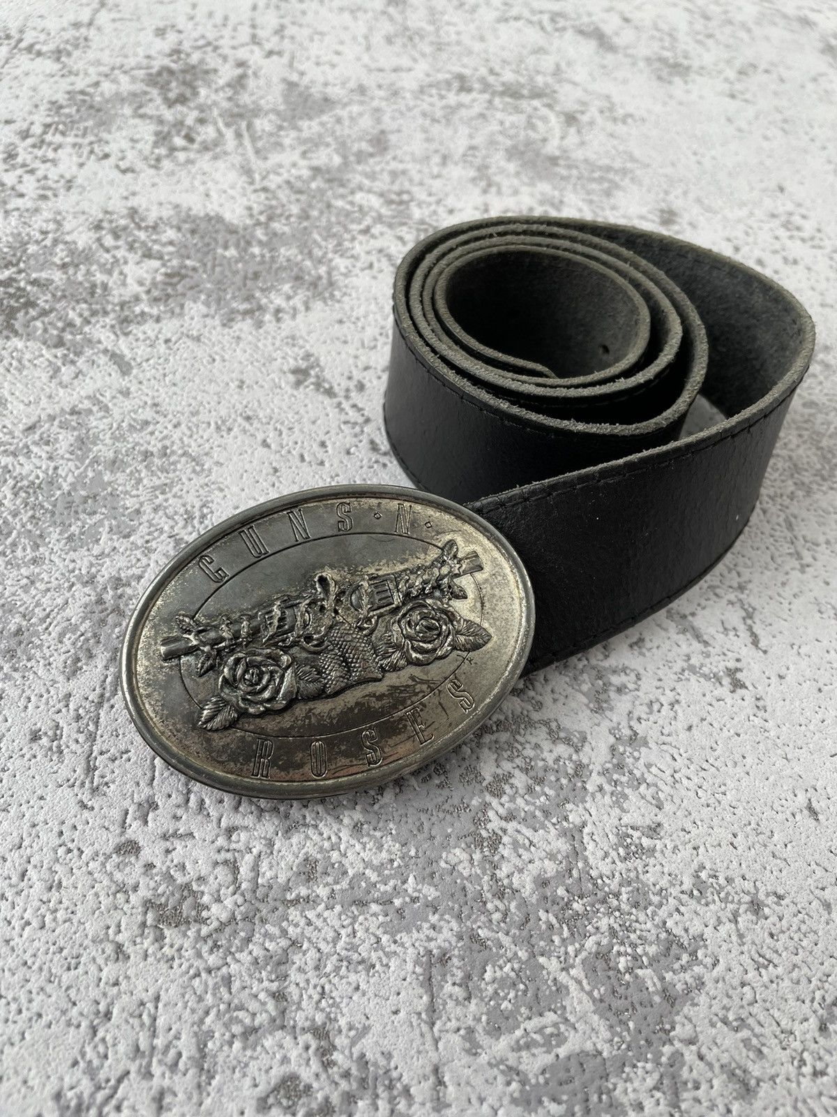 Band Tees × Guns N' Roses × Vintage Vintage Guns N Roses Leather Y2K Belt Size ONE SIZE - 1 Thumbnail