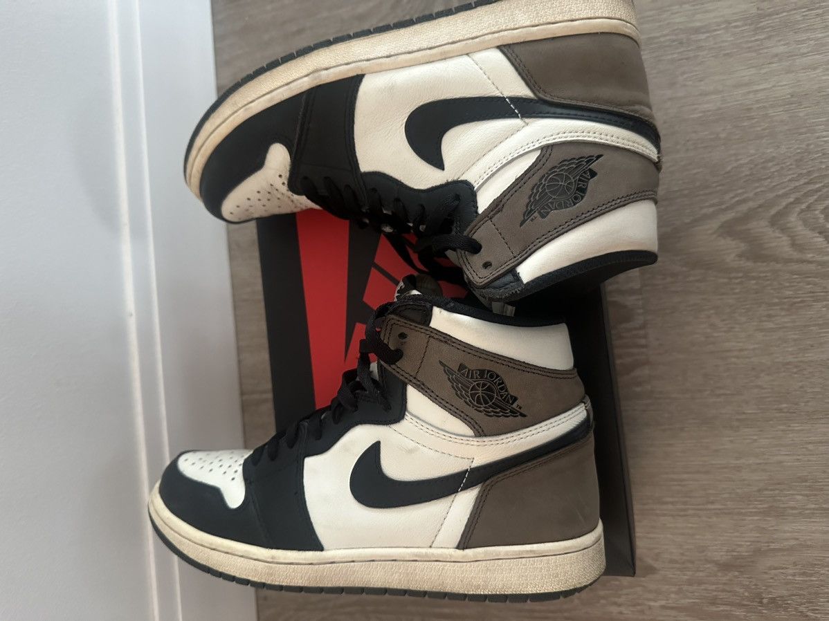 Nike Nike air Jordan 1 mochas size 7.5 with box Size US 7.5 / IT 37.5 - 12 Thumbnail