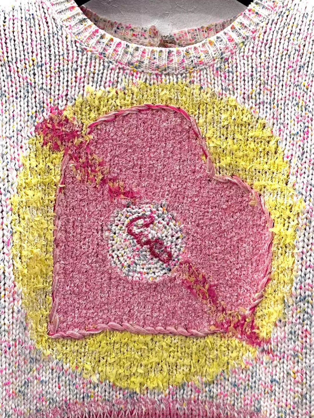 Chanel Chanel pink heart logo colorful tweed short knit sweater 36 Size XS / US 0-2 / IT 36-38 - 4 Thumbnail