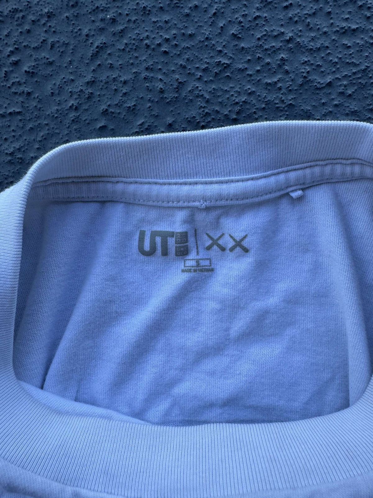Kaws × Vintage Sick Streetwear White and Blue Uniqlo Kaws Shirt Size US S / EU 44-46 / 1 - 6 Thumbnail