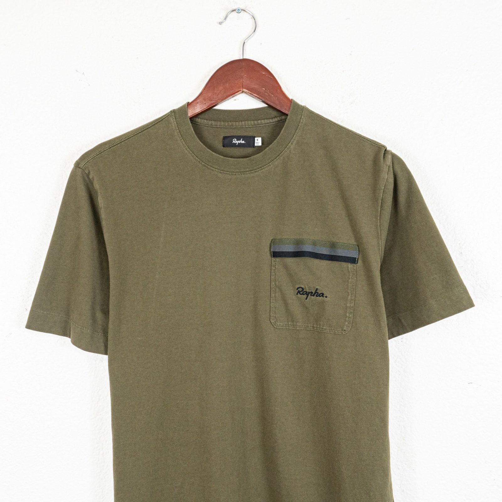 Rapha Rapha Cycling Logo Pocket T-Shirt in Olive Green Size Medium Size US M / EU 48-50 / 2 - 4 Thumbnail