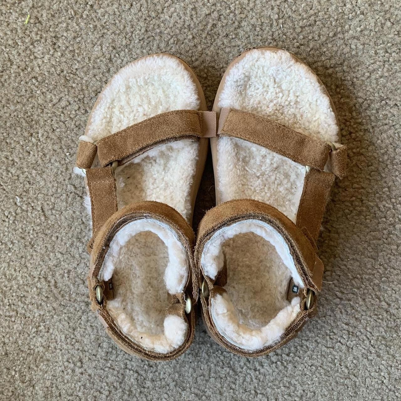 Teva Nwt Teva Hurricane Shearling Leather Size US 6 / IT 36 - 2 Thumbnail