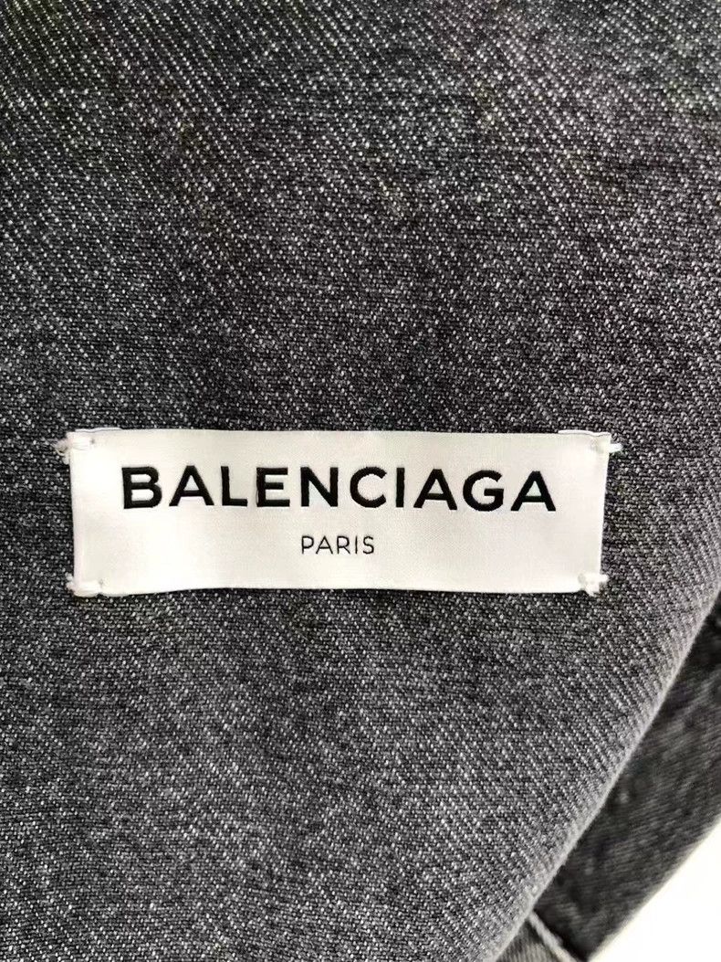 Balenciaga Balenciaga size 34 Make an old logo denim jacket Size XS / US 0-2 / IT 36-38 - 5 Thumbnail
