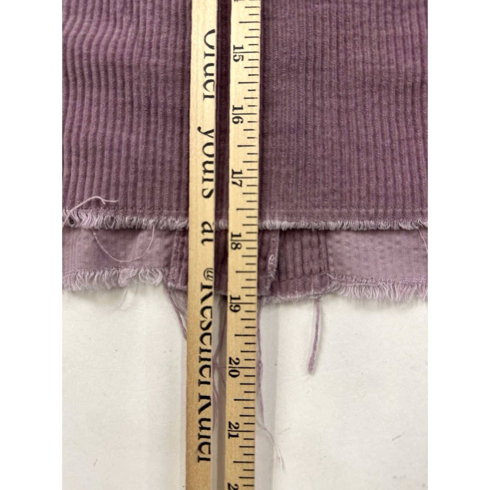 American Eagle Outfitters American Eagle Outfitters Shirt Women Small Pink Corduroy Button-Up Cropped Fringed Size S / US 4 / IT 40 - 6 Thumbnail