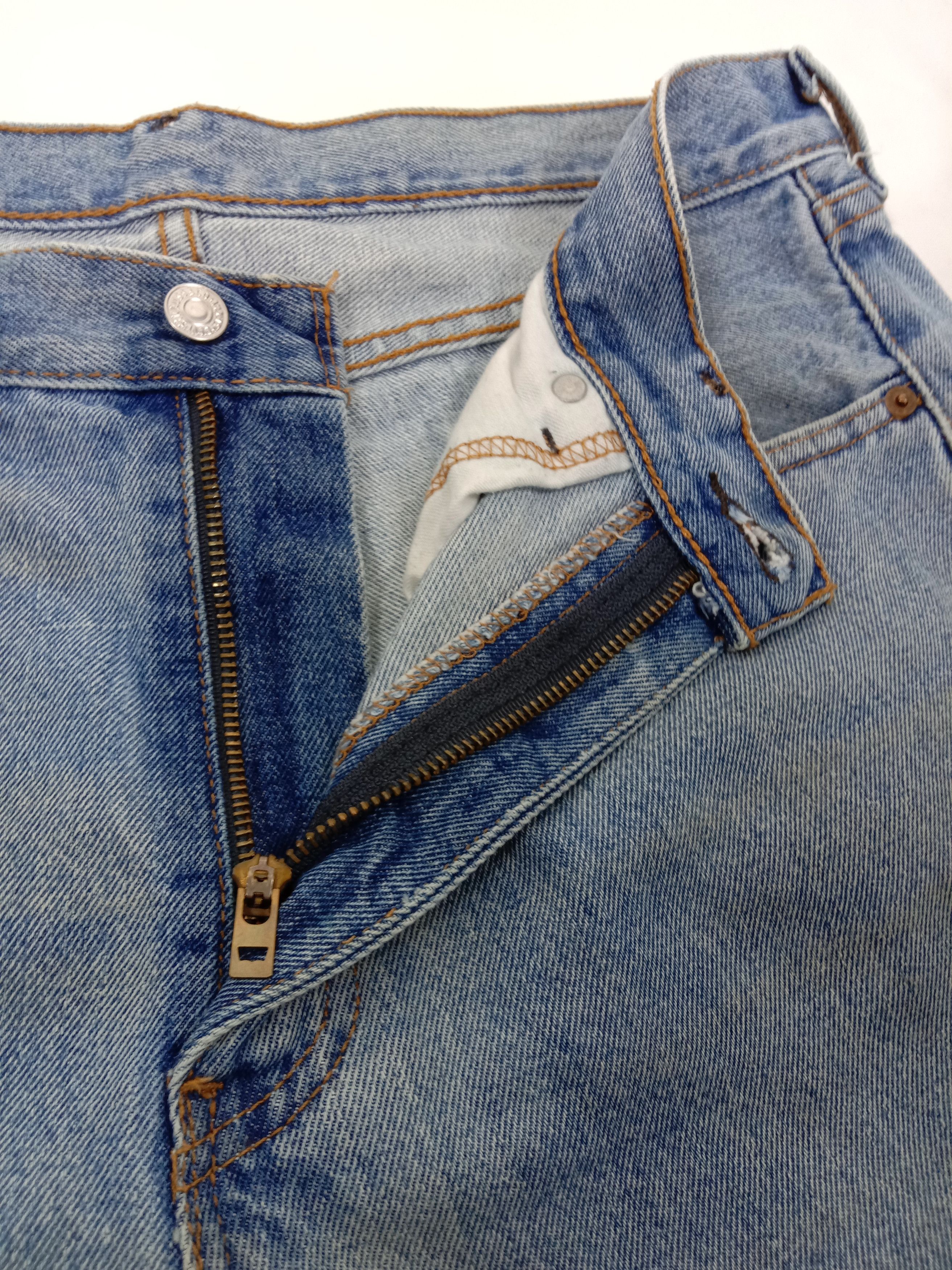 Levi's Vintage Levi’s 505 Jeans Blue Wash Regular Fit Denim Size US 34 / EU 50 - 9 Thumbnail