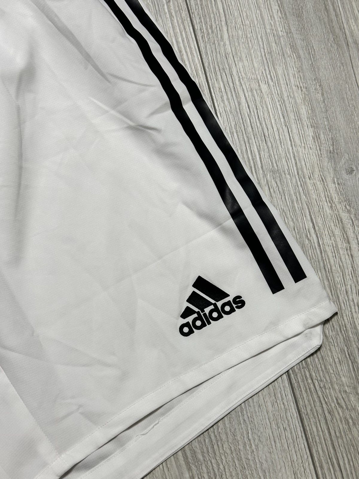 Adidas Manchester United Away Adidas Soccer Shorts Football Size US 30 / EU 46 - 3 Thumbnail