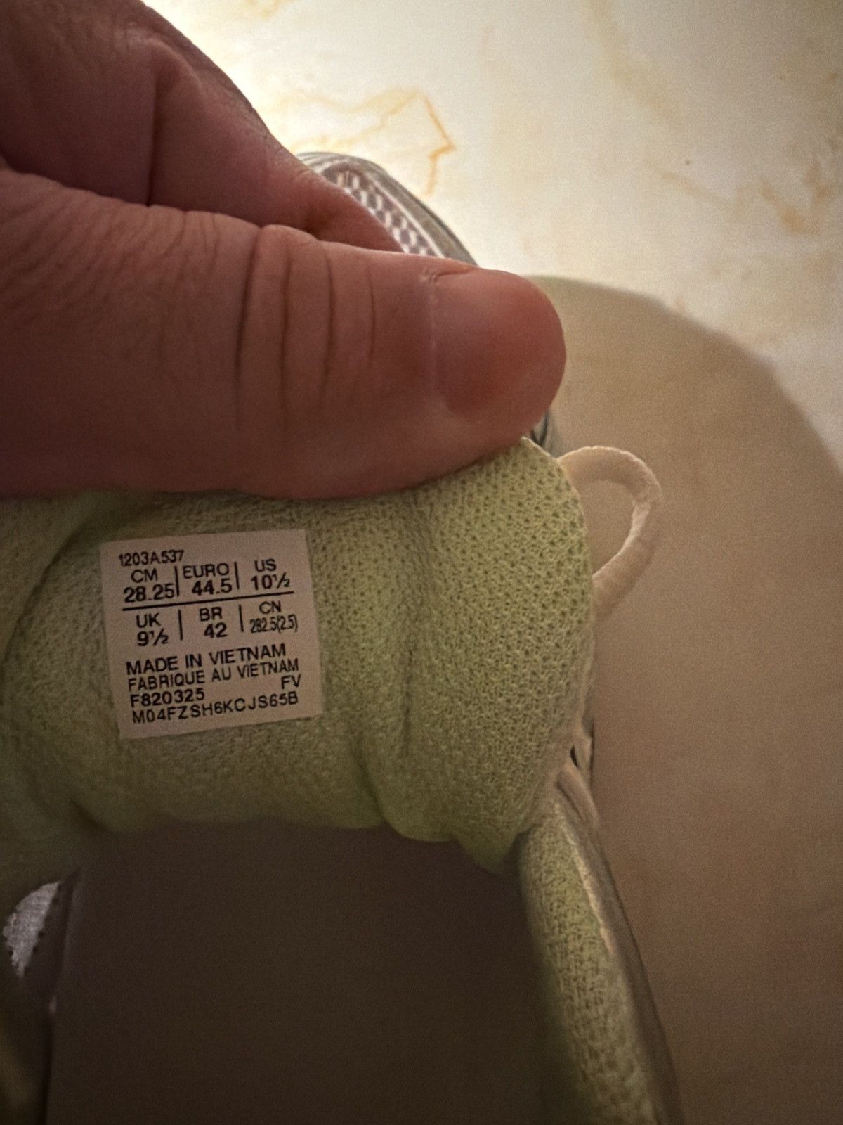 Asics Asics Gel Kayano 14 Size 10.5 White/Lime Green Silver Sprite Size US 10.5 / EU 43-44 - 9 Thumbnail