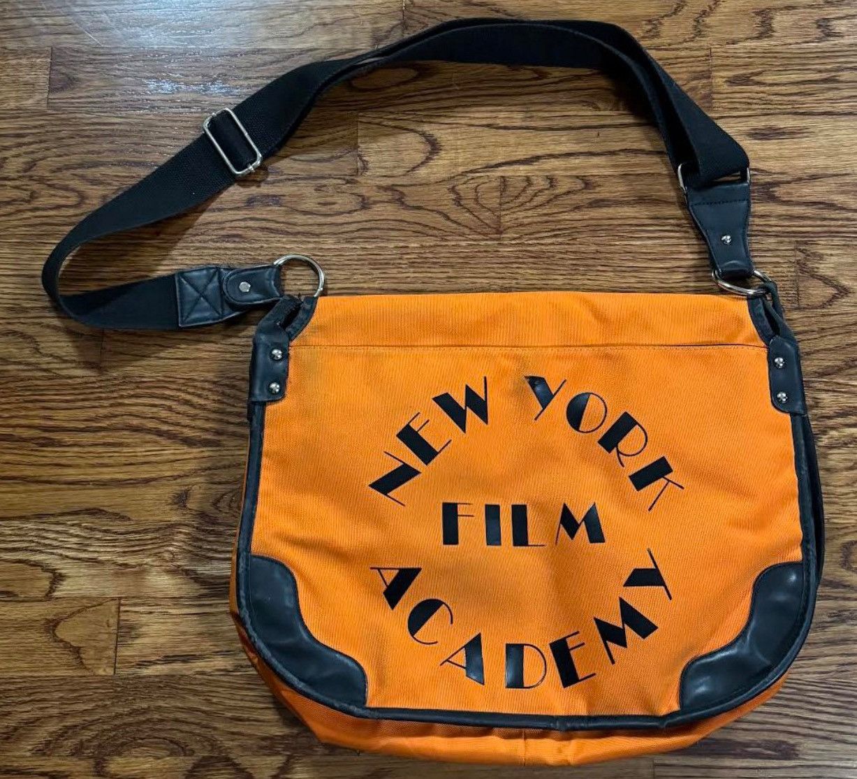 Vintage Vintage New York Film Academy Orange Messenger Bag Size ONE SIZE - 2 Thumbnail