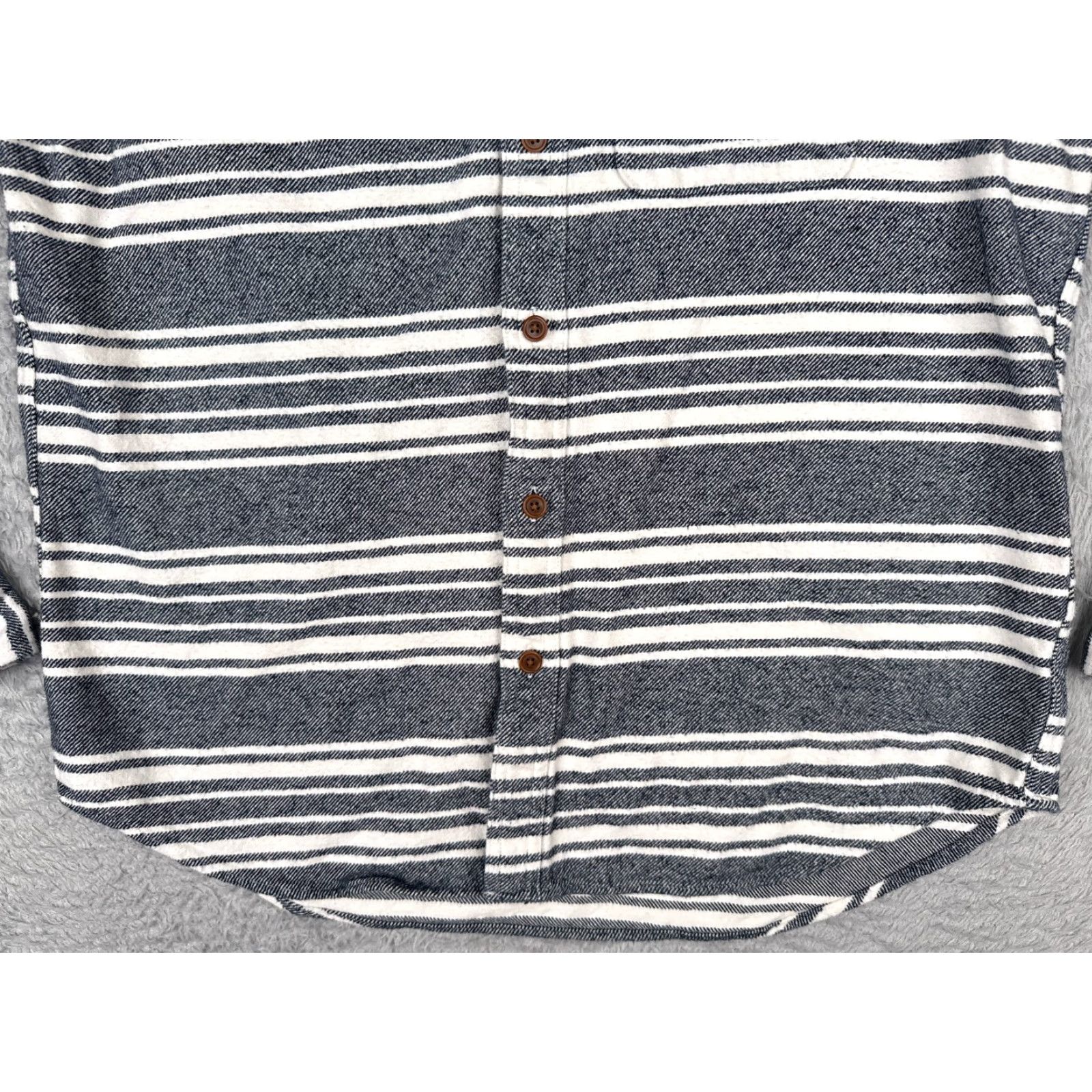 Old Navy Old Navy Shirt Men Large Blue White Stripe Long Sleeve Cotton Pocket Shirt Size US L / EU 52-54 / 3 - 5 Thumbnail