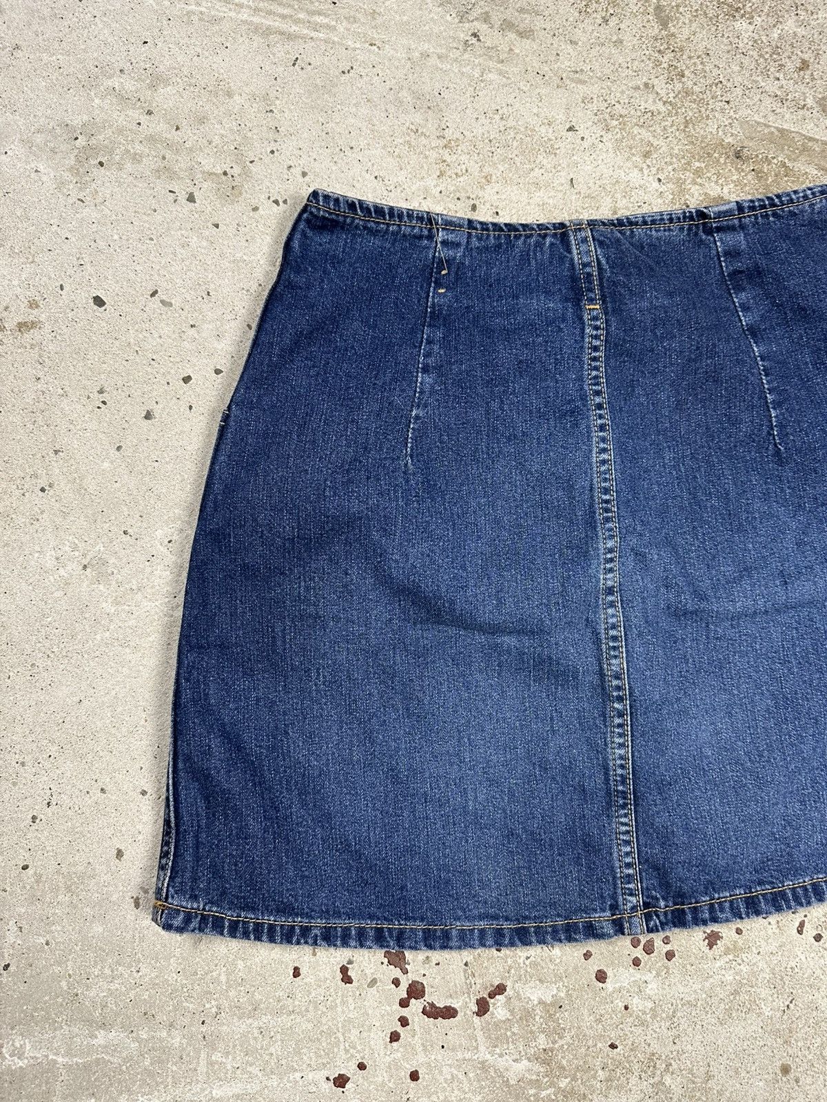 Diesel Vintage 90s Diesel Females Denim Jeans Mini Skirt rare Size 28" / US 6 / IT 42 - 9 Thumbnail