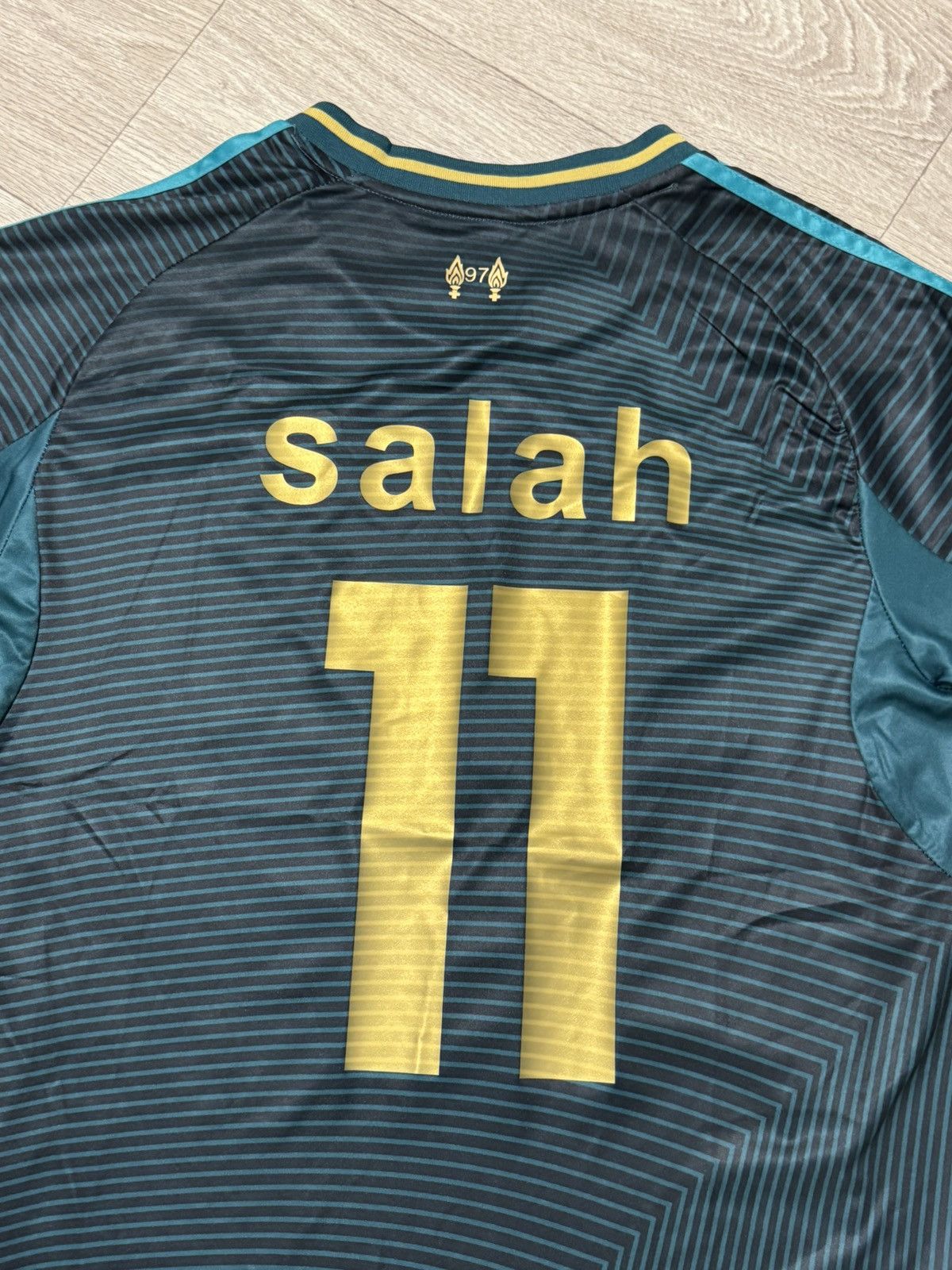 Adidas 🔷Adidas Liverpool Salah #11 Soccer jersey Phoenix Big logo🔷 Size US M / EU 48-50 / 2 - 6 Thumbnail