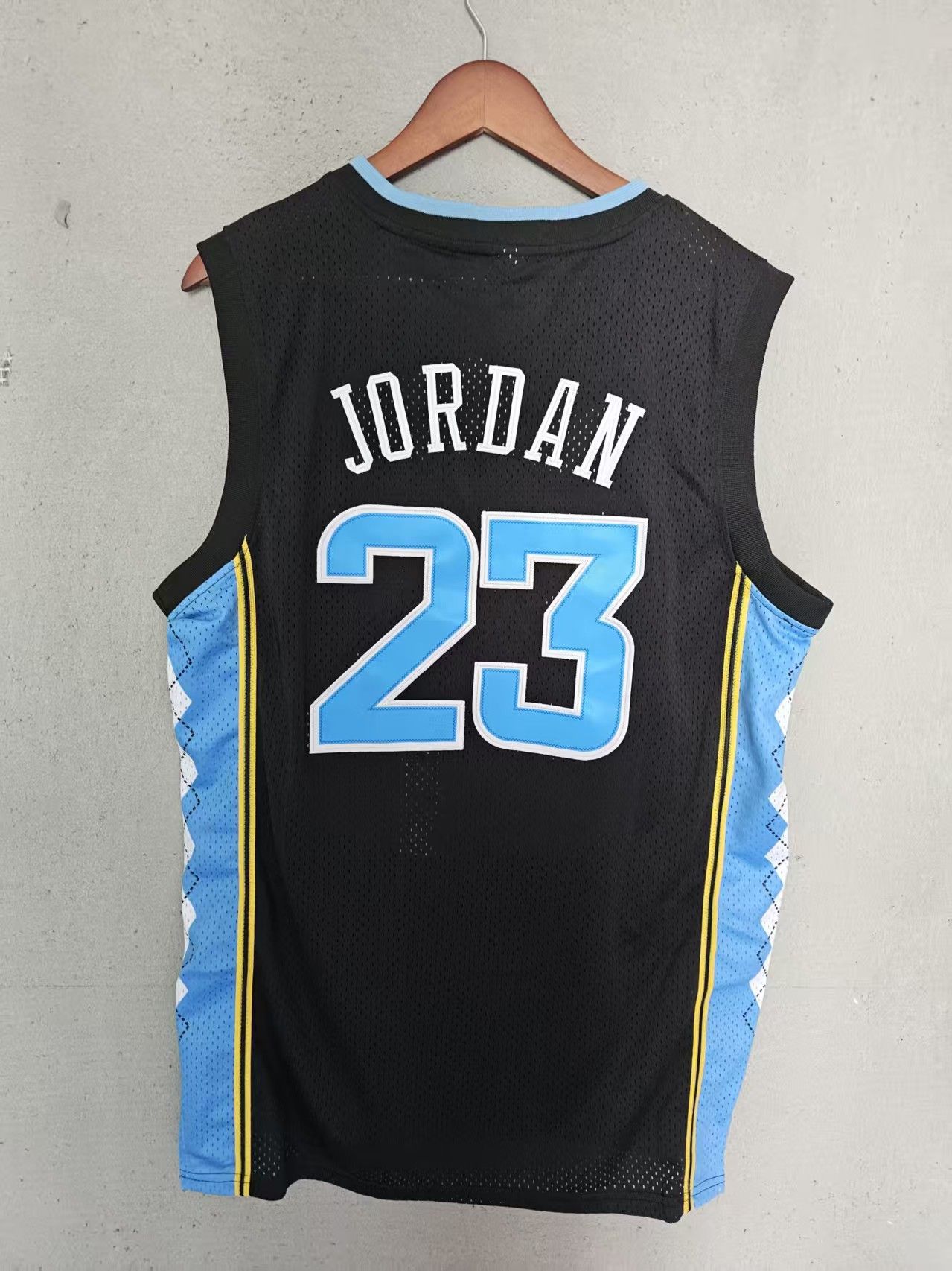 NCAA North Carolina 23 Michael Jordan Jersey Small Size US S / EU 44-46 / 1 - 1 Thumbnail