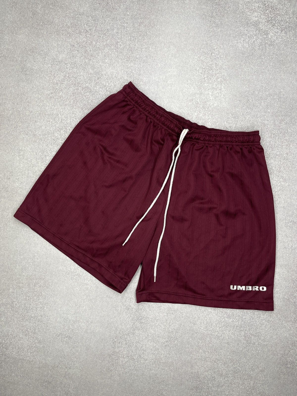 Umbro Vintage Umbro Basic Vinous Shorts Football Y2K Soccer Size US 36 / EU 52 - 1 Thumbnail