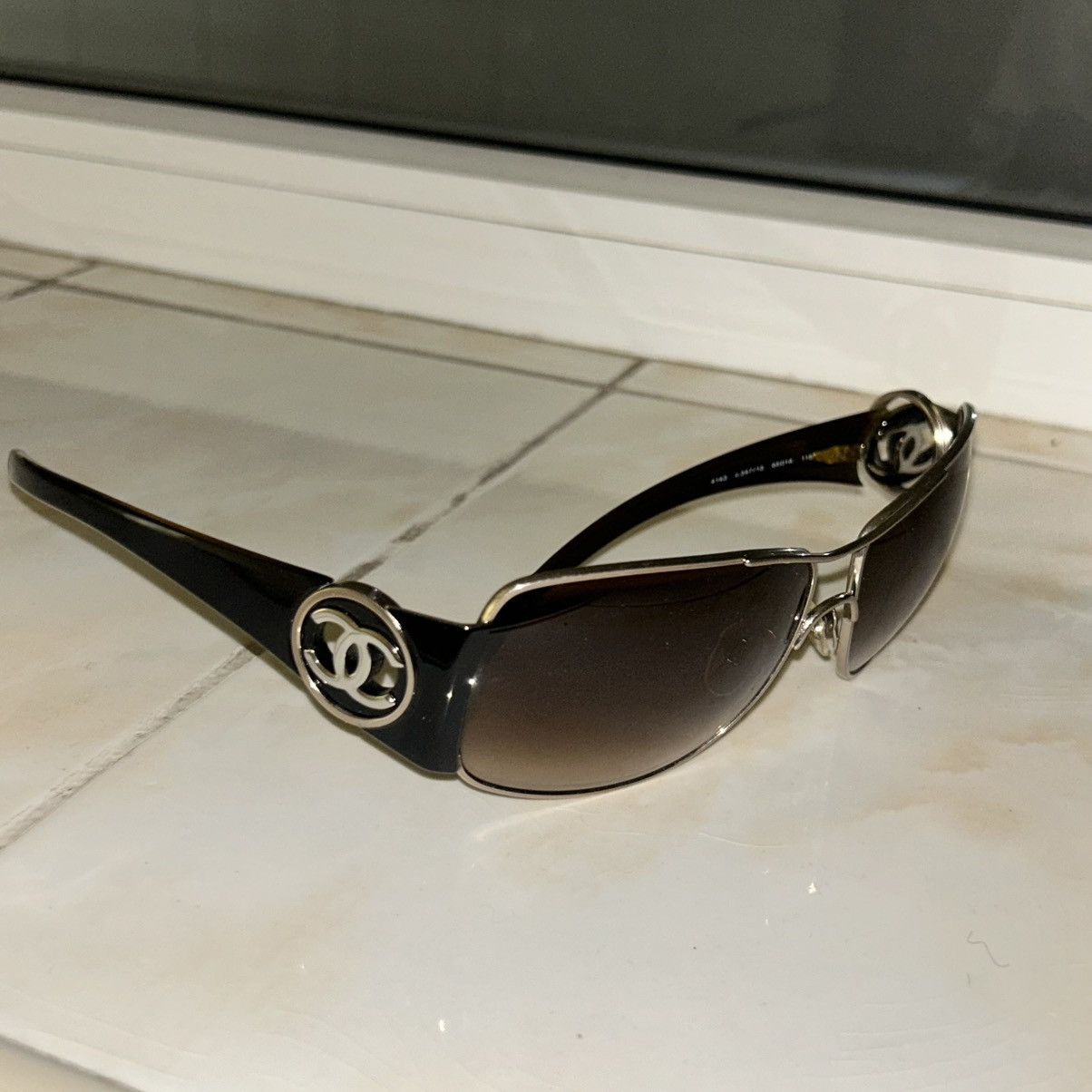 Chanel Chanel Sunglasses Brown 4148-B c.125/13 | Grailed display picture 3