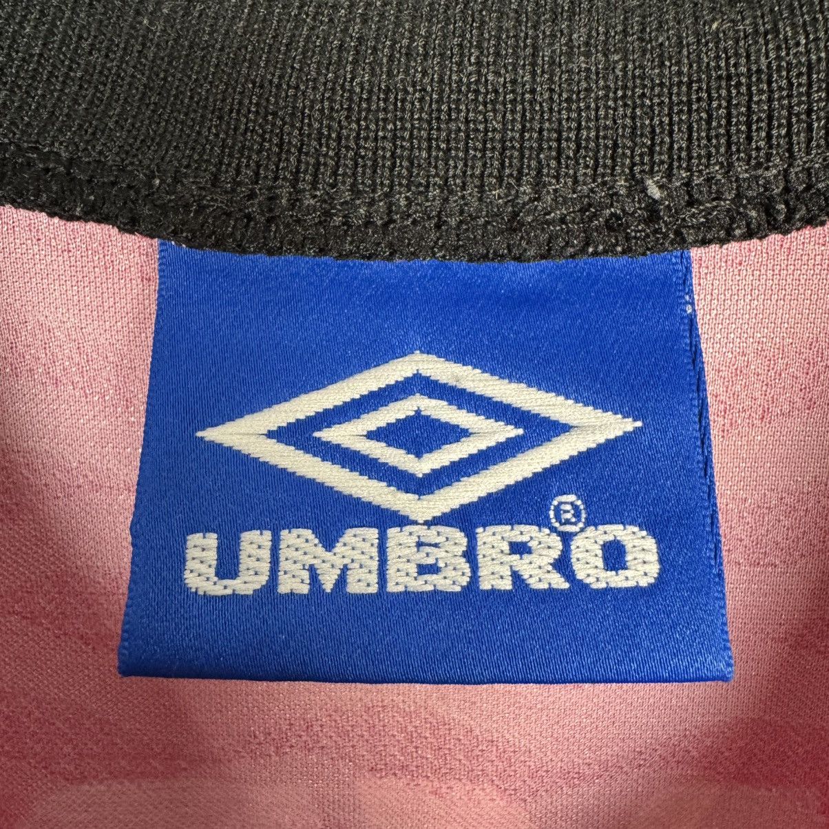 Umbro URAWA RED DIAMONDS 1996/98 HOME FOOTBALL SHIRT SOCCER JERSEY Size US M / EU 48-50 / 2 - 3 Thumbnail