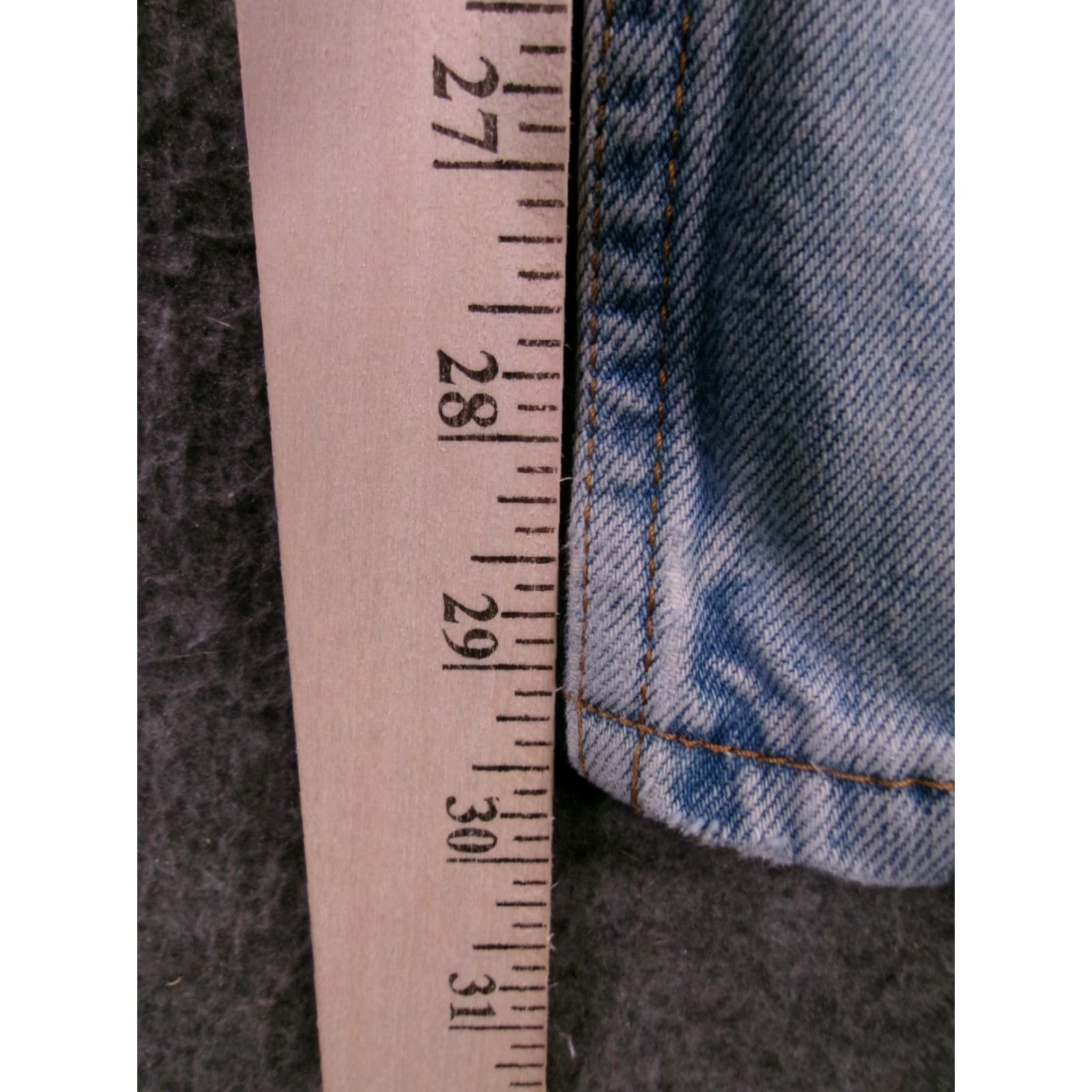 Levi's VINTAGE Levi's 550 Jeans Men 36x30 Blue Relaxed Fit Tapered Light Wash 80s 90s USA Western Mens Size US 36 / EU 52 - 6 Thumbnail