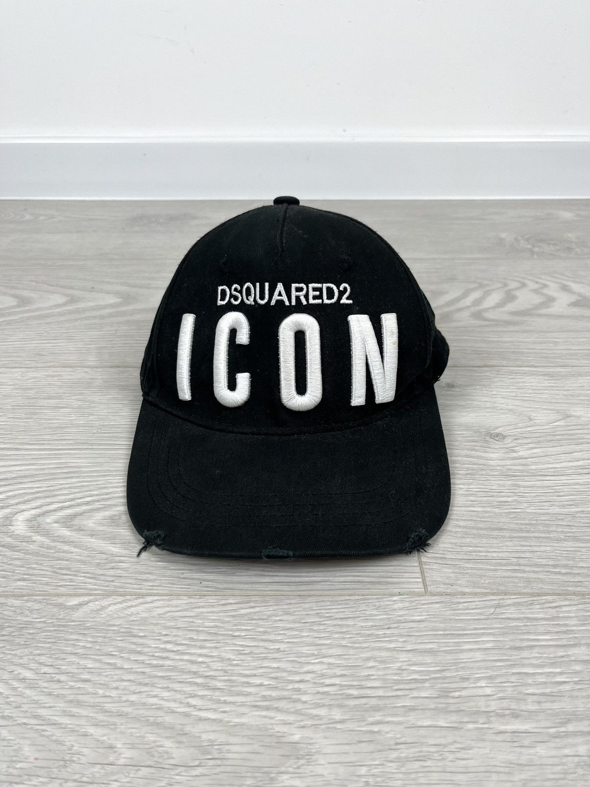 Dsquared2 Dsquared 2 ICON Black Logo Distressed Cap Hat Size ONE SIZE - 1 Thumbnail