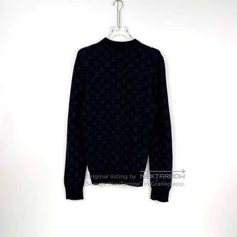 Louis Vuitton Louis Vuitton size 4l Dark Blue Back Full Logo Cashmere Swe Size US M / EU 48-50 / 2 - 4 Thumbnail