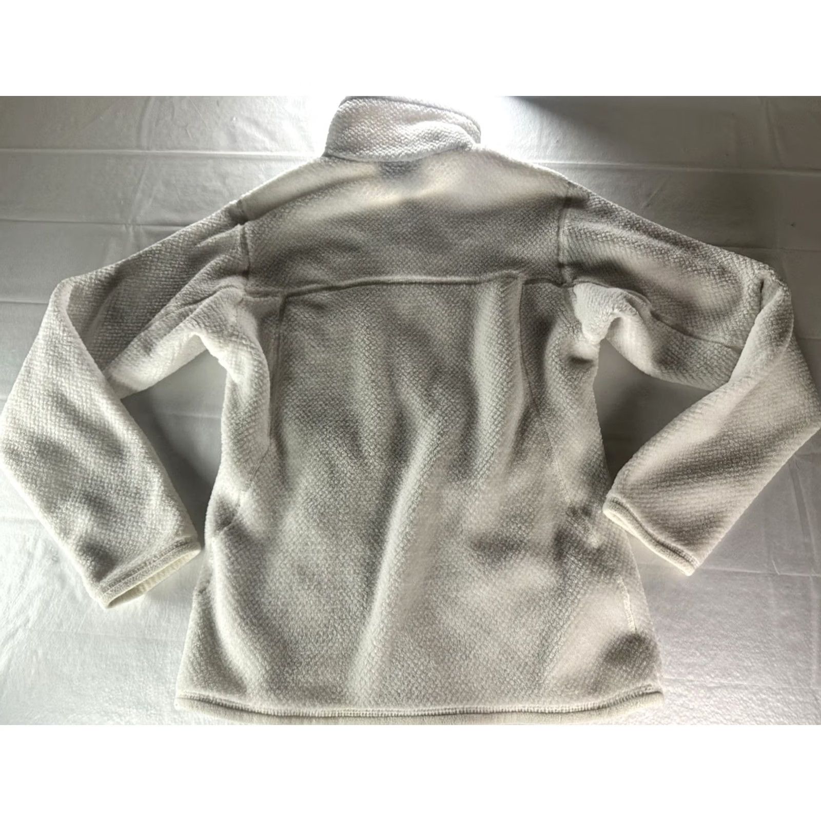 Patagonia Patagonia Synchilla Snap-T Fleece Pullover Jacket Womens Small White Fall 2017 Size S / US 4 / IT 40 - 2 Thumbnail
