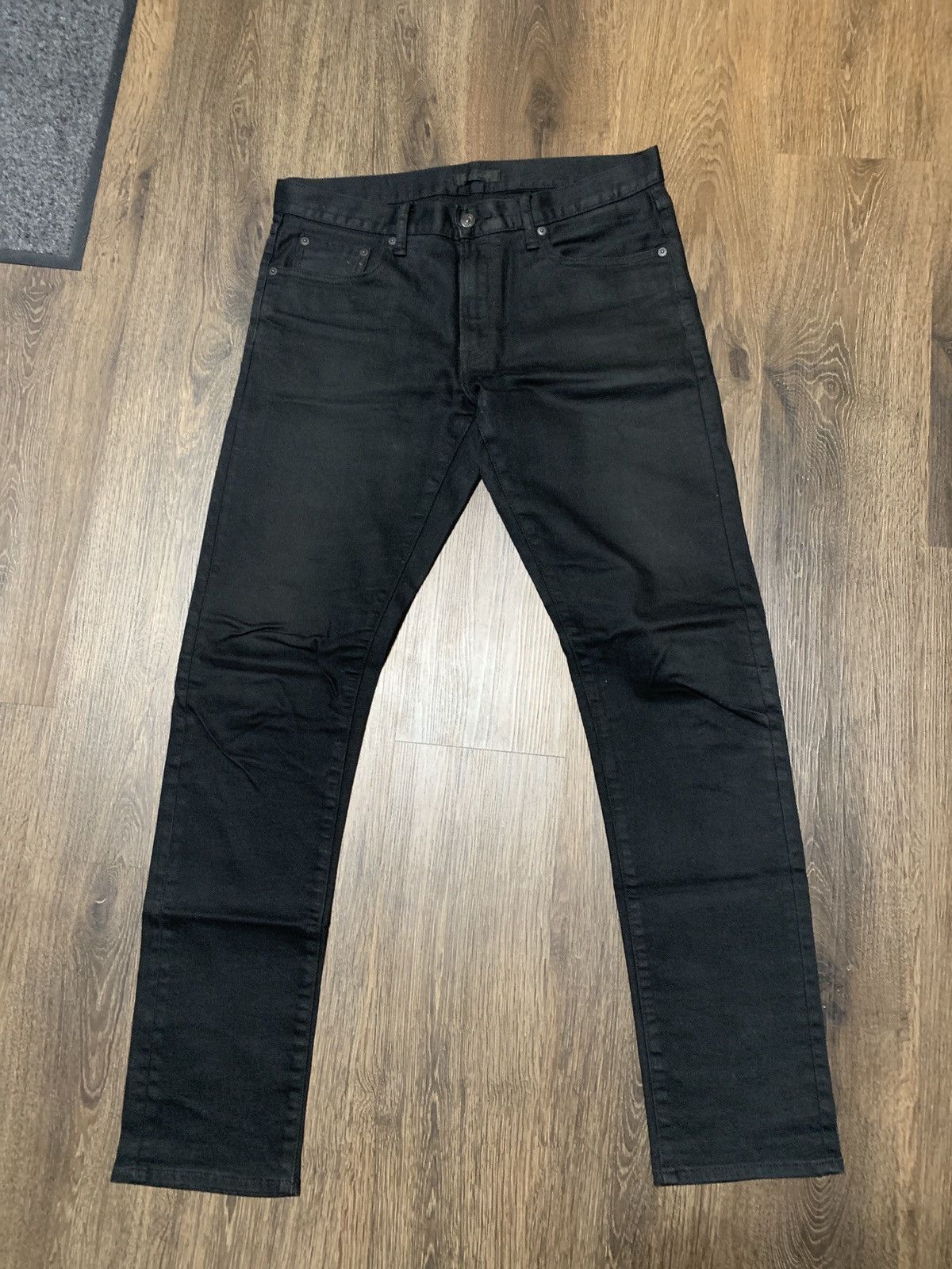 Uniqlo Slim Straight Black Jeans