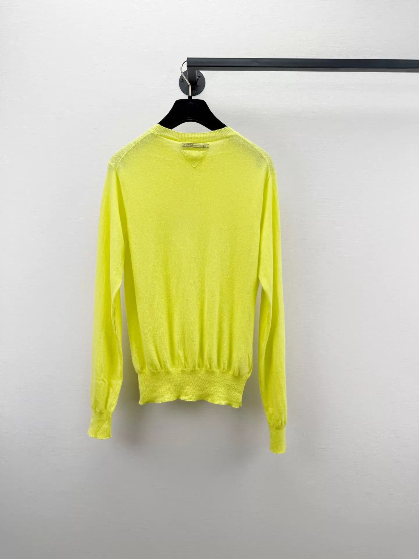 Prada Prada Authentic Cashmere Knit Sweater New With Tags Size 38 Size XS / US 0-2 / IT 36-38 - 4 Thumbnail