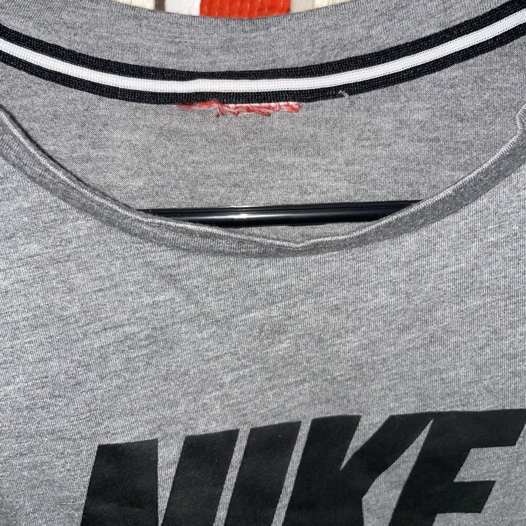 Nike VINTAGE Nike Red Tag Woman's Medium Gray T Shirt Mens M Size US M / EU 48-50 / 2 - 3 Thumbnail