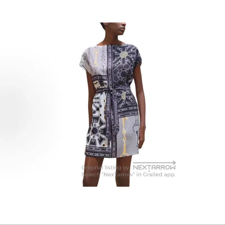 Hermes Hermes Early spring style of 25, mulberry silk printed (co Size XS / US 0-2 / IT 36-38 - 6 Thumbnail