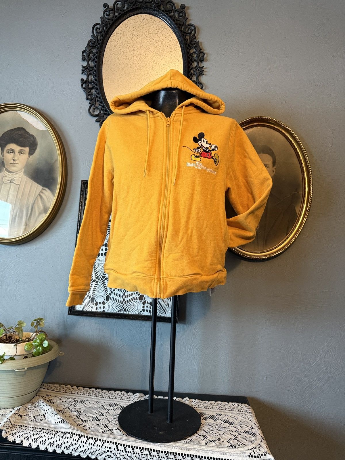 Disney Disney mustard yellow hoodie Size L / US 10 / IT 46 - 1 Thumbnail