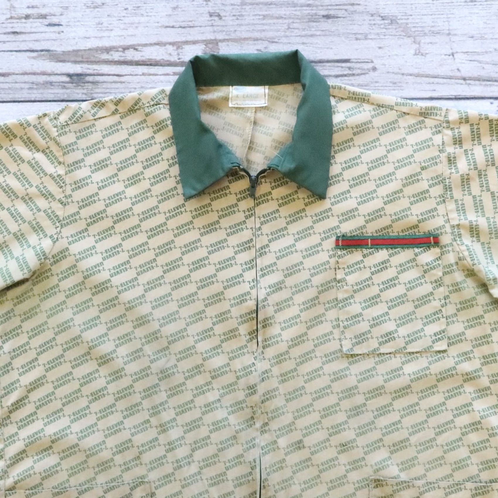 Vintage VINTAGE 7-Eleven Work Uniform Shirt XL Men Brown Cotton Blend Made in USA Shirt XL Mens Brown 7-Eleven Vintage 90s Football Workwear Size US XL / EU 56 / 4 - 2 Thumbnail