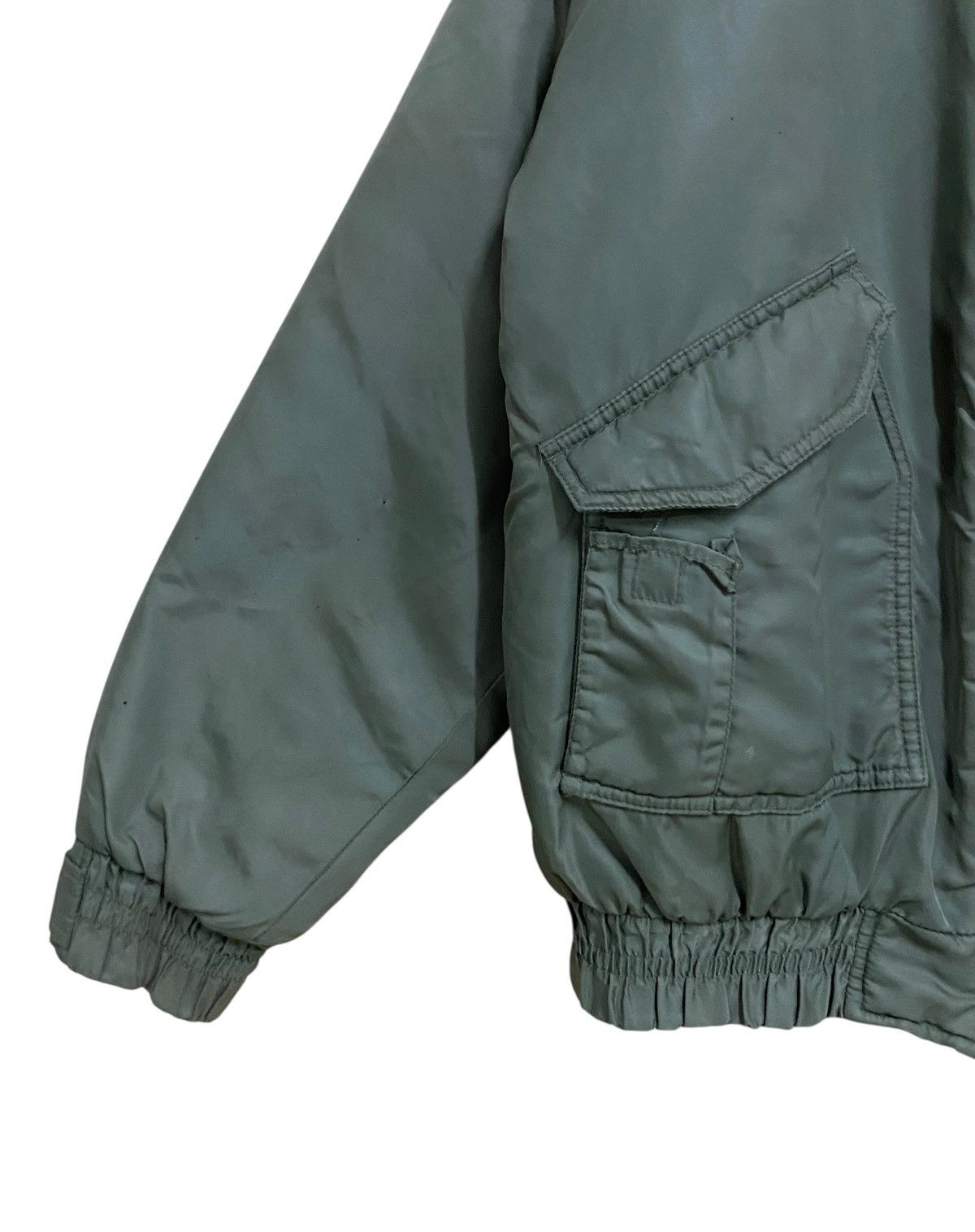 Vintage Vintage Military CWU 45P Bomber Flight Jacket 1990s Size US L / EU 52-54 / 3 - 4 Thumbnail