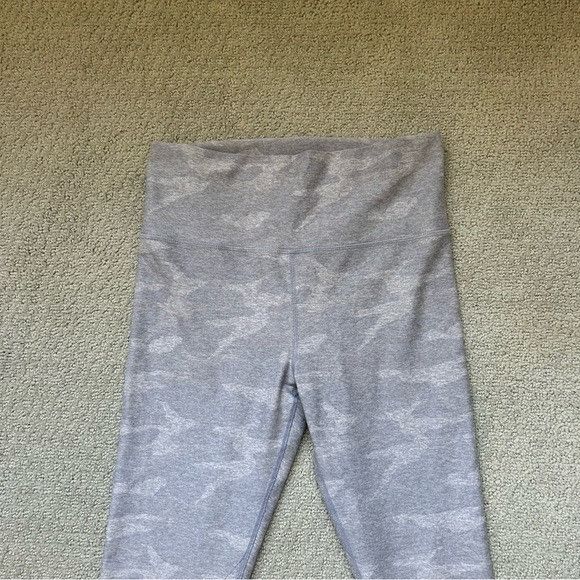 Vuori Vuori Clean Elevation Leggings Pale Heather Camo Women's Med Size 28" / US 6 / IT 42 - 5 Thumbnail