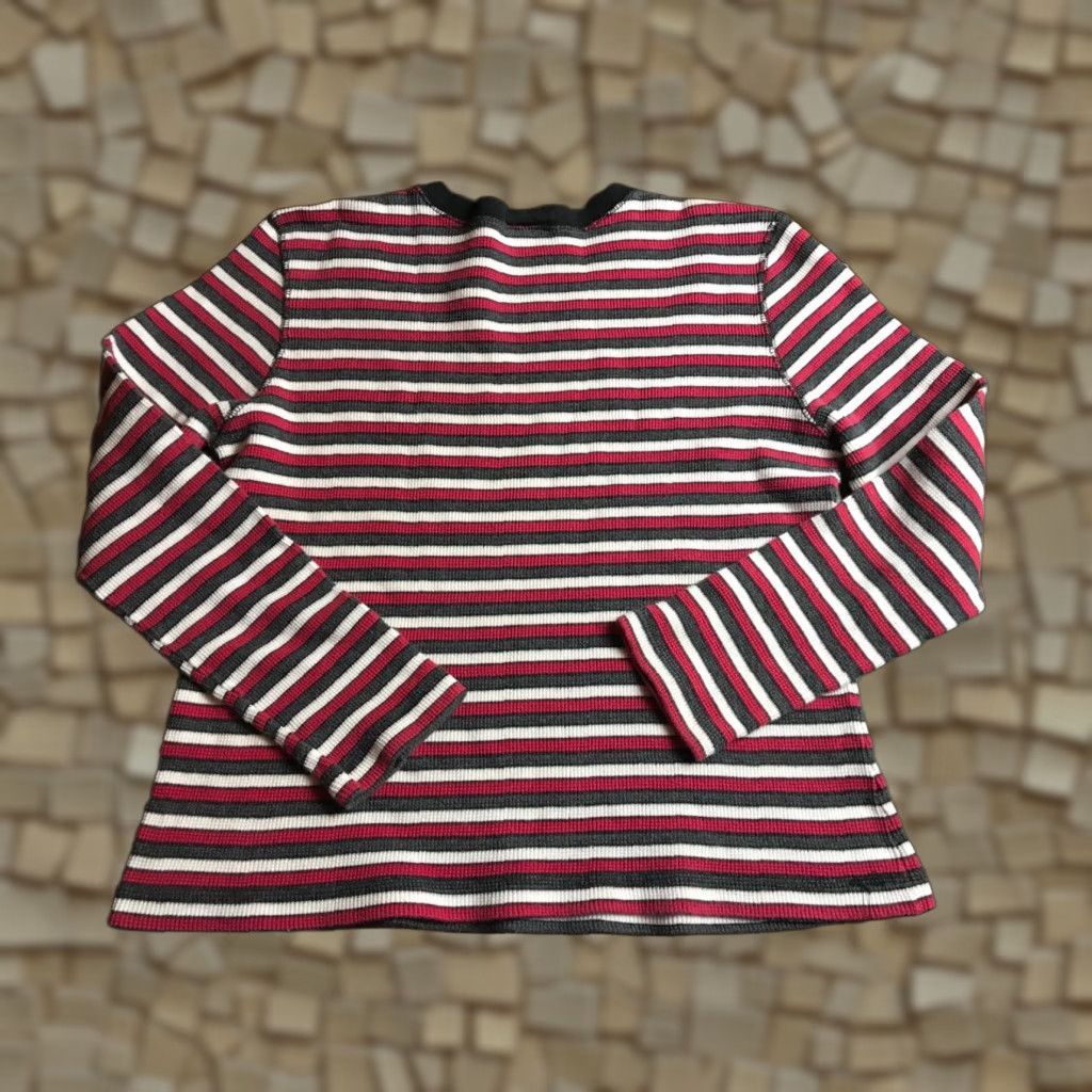 Vintage **Women's Size XL Maurices Red Gray White Striped T-Shirt** User: **Vintage Women's Size XL Maurices Red Gray White Striped T-Shirt** Size XL / US 12-14 / IT 48-50 - 1 Thumbnail