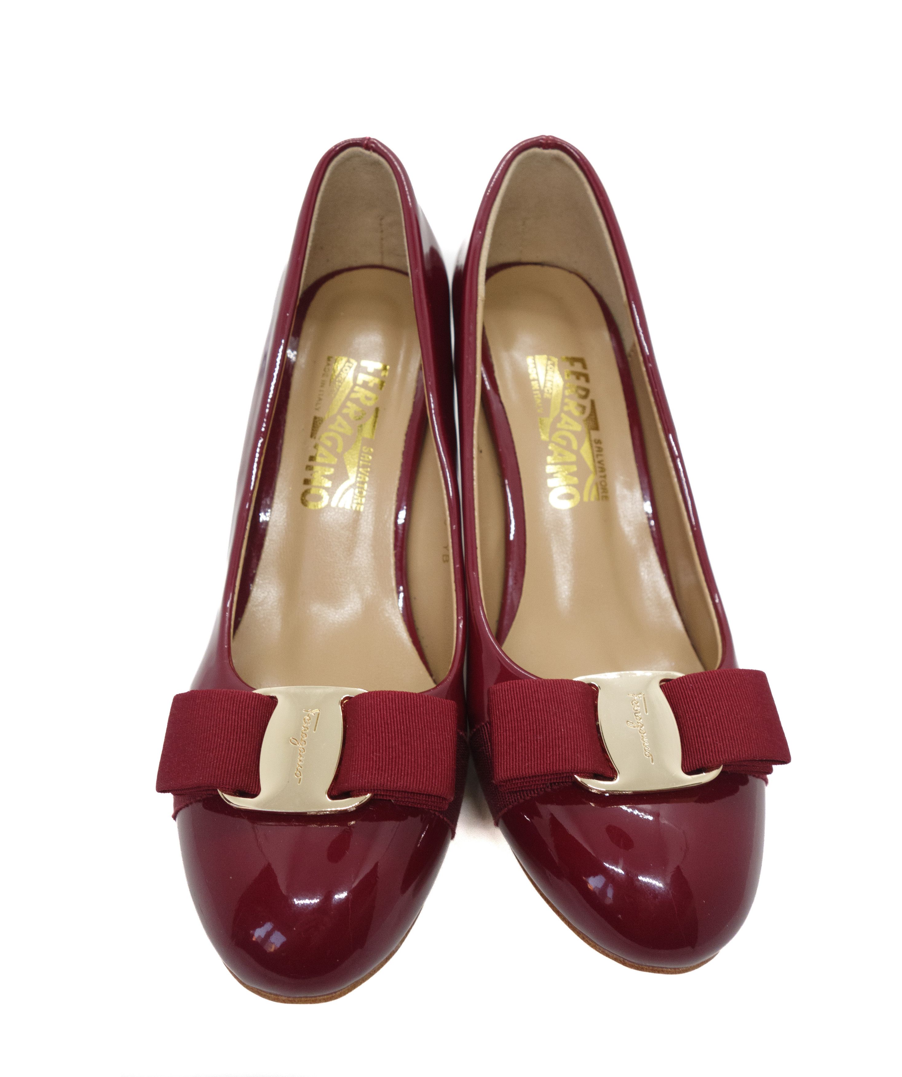 Salvatore Ferragamo 00s Carla 70 Patent Leather Vara Bow Pumps Size US 5 / IT 35 - 4 Thumbnail