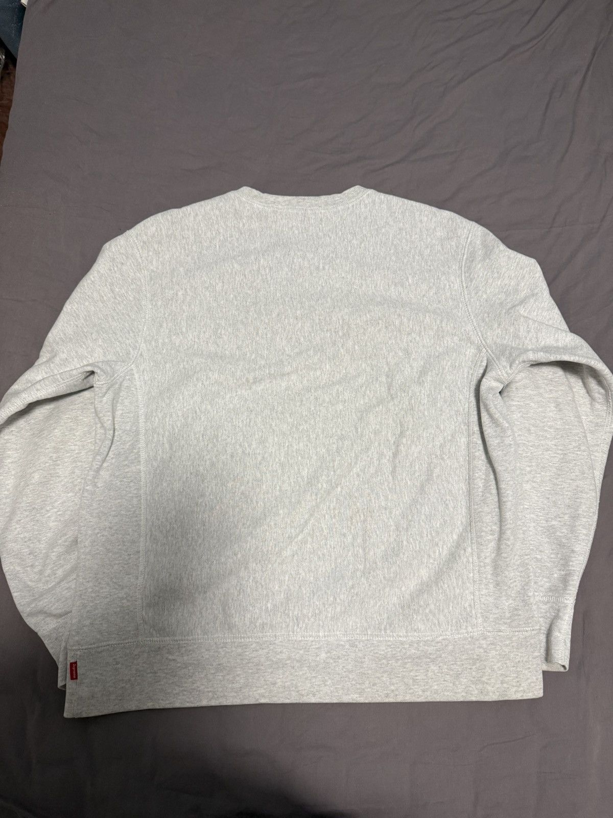 Supreme Supreme fw18 grey box logo crewneck red on grey Size US L / EU 52-54 / 3 - 8 Thumbnail