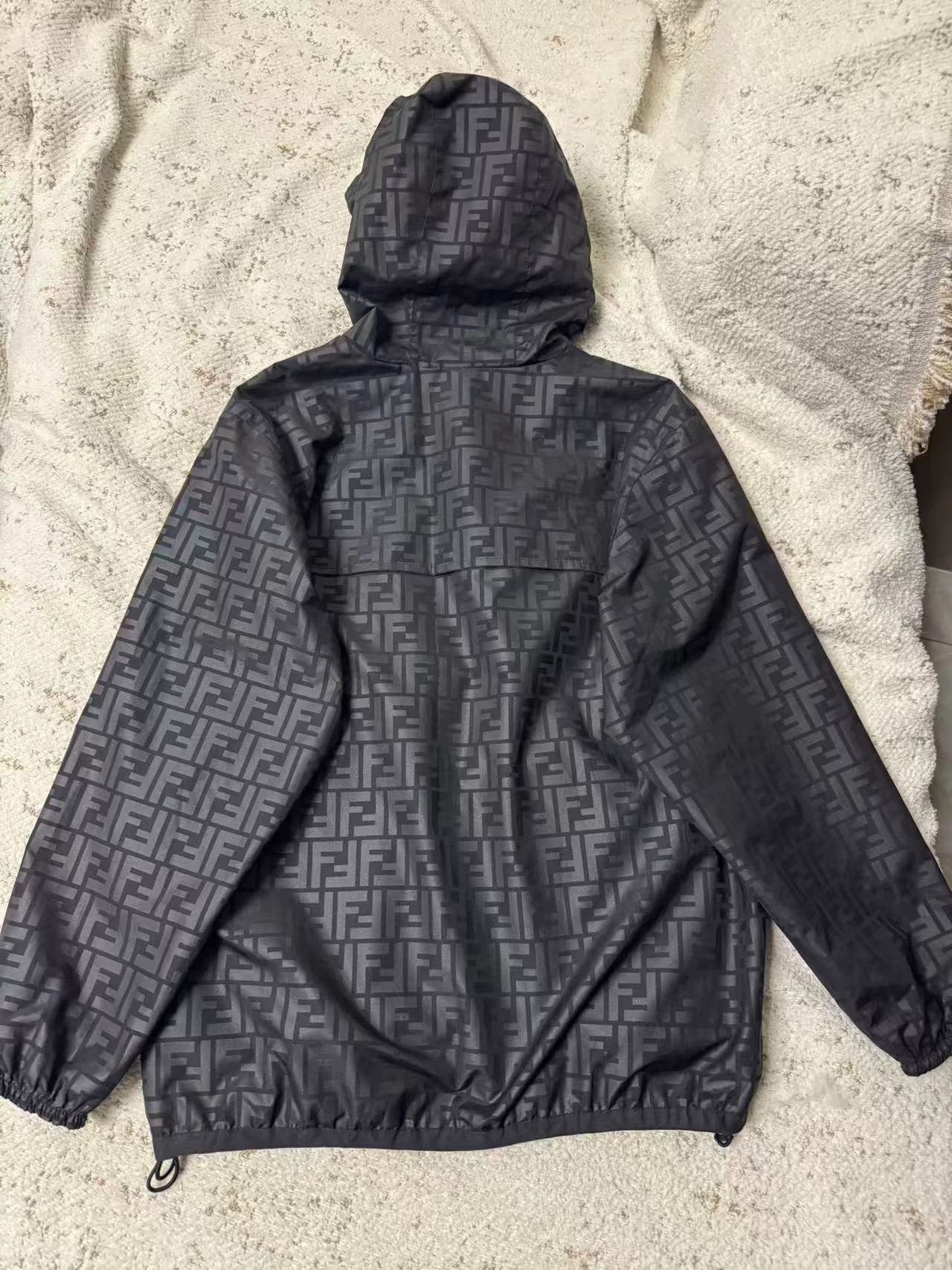 Fendi Fendi Reversible Shell Jacket XS Gold Reverse Size XS / US 0-2 / IT 36-38 - 2 Thumbnail