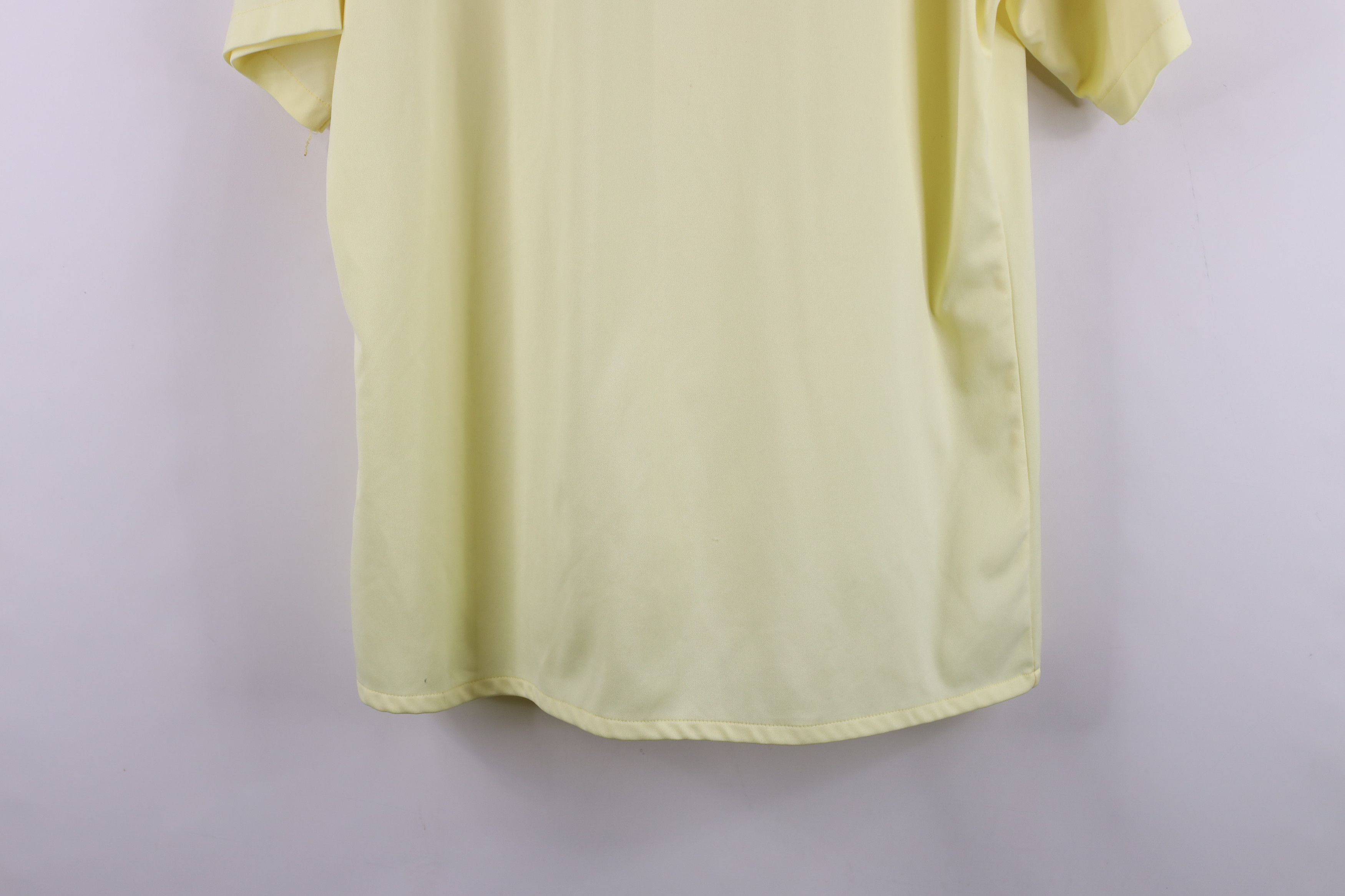 Vintage Vintage 70s Streetwear Knit Camp Collar Button Shirt Size US M / EU 48-50 / 2 - 14 Thumbnail