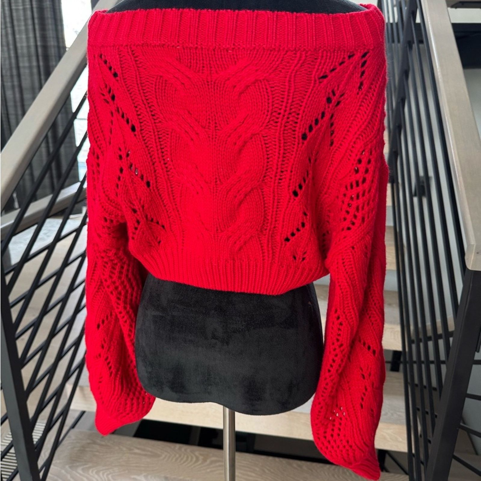 Other New Chic Off-Shoulder Red Crop Sweater size S Size S / US 4 / IT 40 - 6 Thumbnail