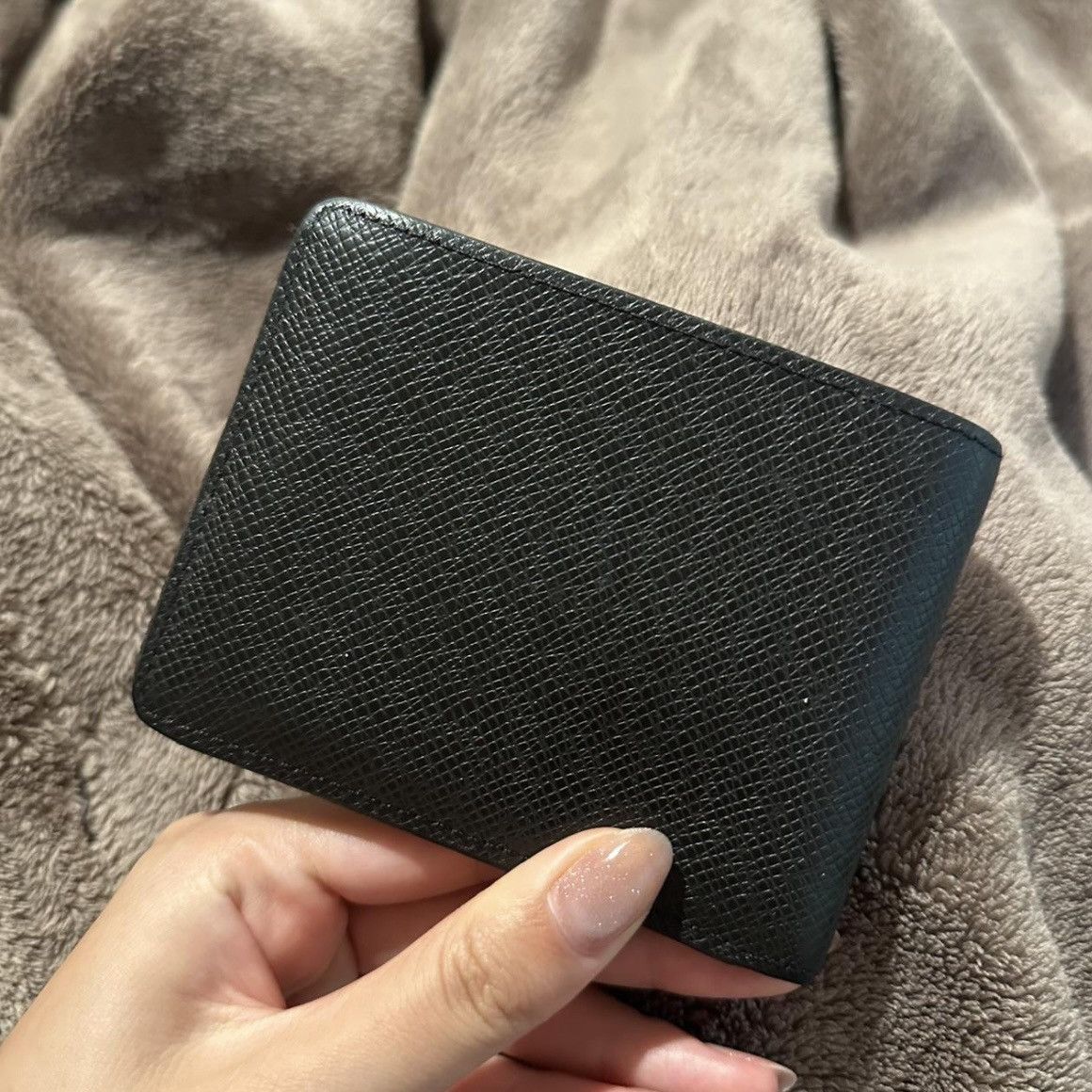 Louis Vuitton Louis Vuitton Men’s Bifold Taiga Black Leather Wallet Size ONE SIZE - 6 Thumbnail