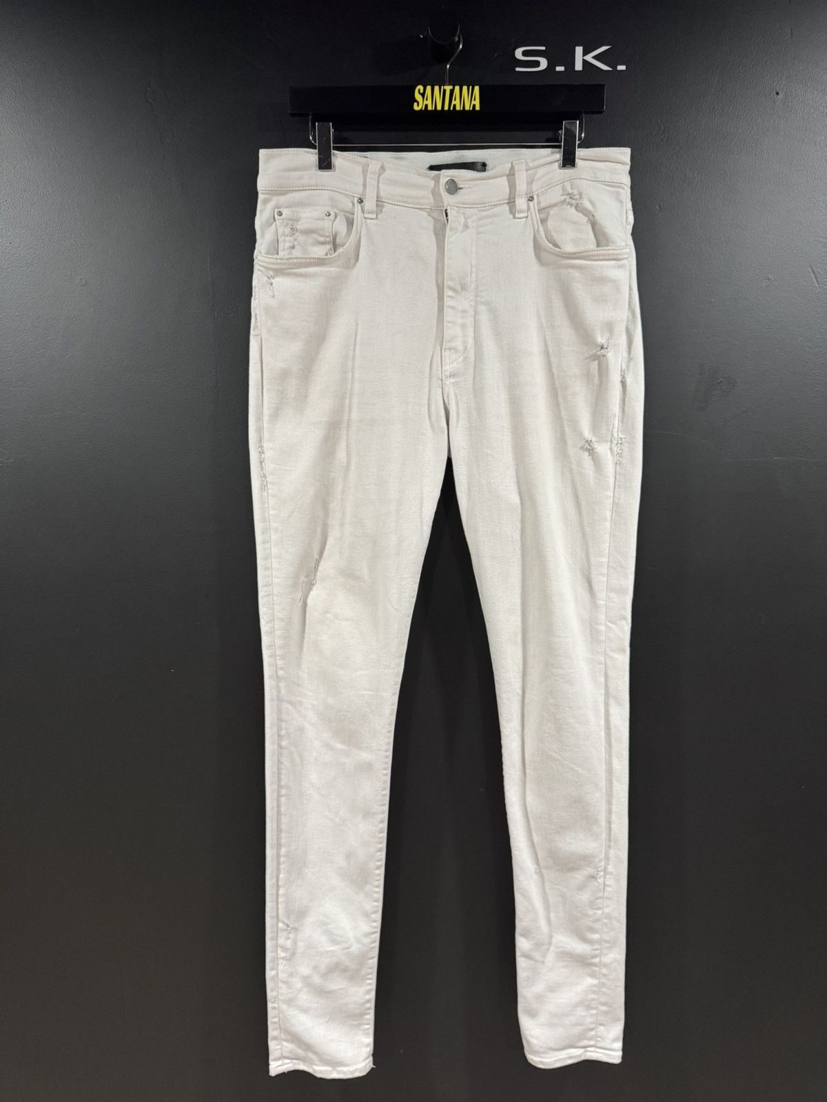 Amiri Amiri White Distressed Stacked Denim Jeans 36x33 Size US 36 / EU 52 - 1 Thumbnail