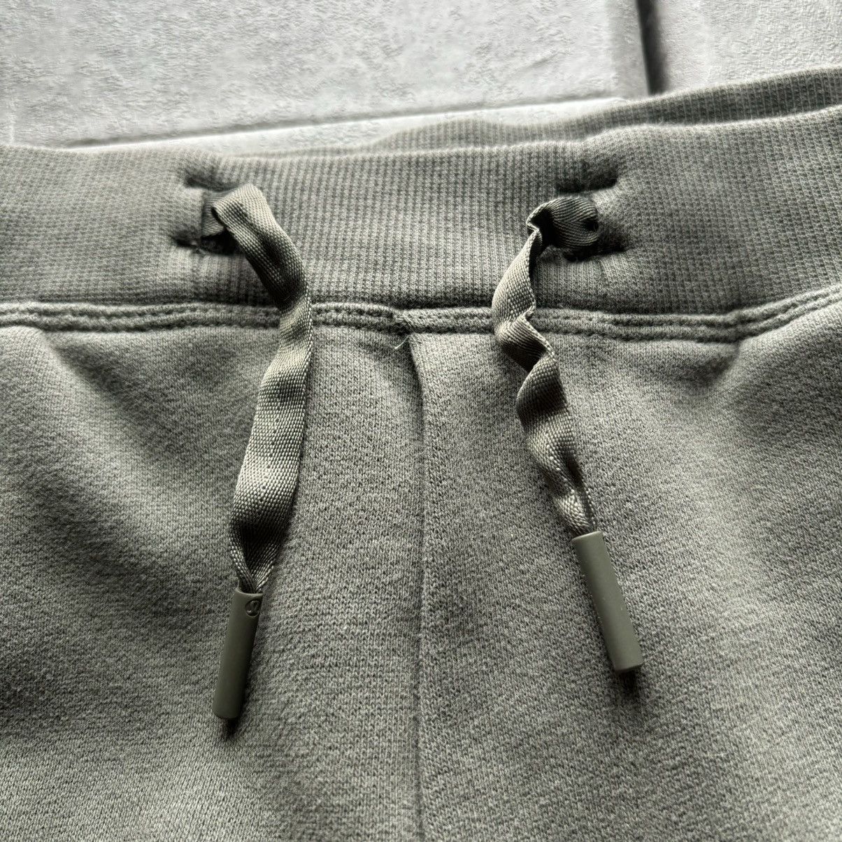 Lululemon Lululemon grey sage Steady State Classic-Fit Pant Regular Size US 32 / EU 48 - 3 Thumbnail