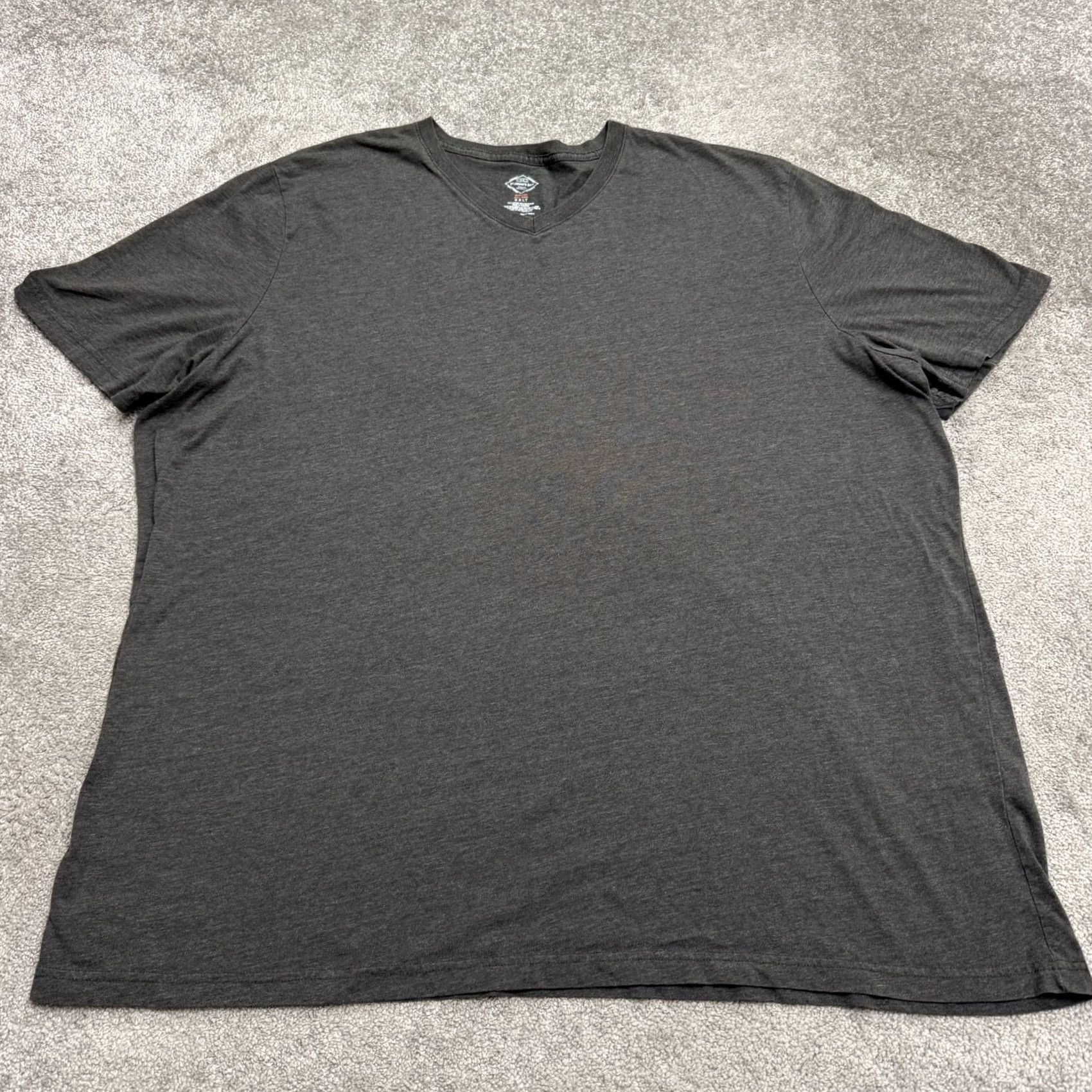 Vintage St. John's Bay T-Shirt Mens 5XL Gray V-Neck Tee Short Sleeve Basic Easy Care Quick-Dri Basic Tee Regular Fit Big & Tall Size US XXL / EU 58 / 5 - 2 Thumbnail