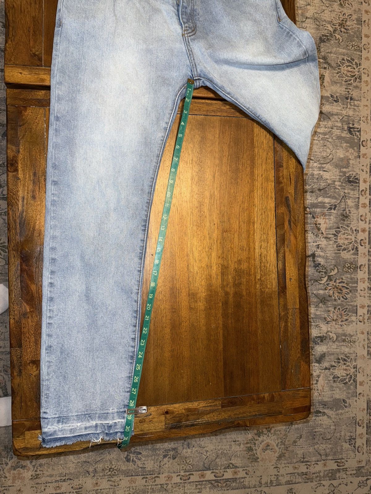 MNML 33x30 Light Wash MNML Frayed-Hem Jeans Size US 33 - 6 Thumbnail