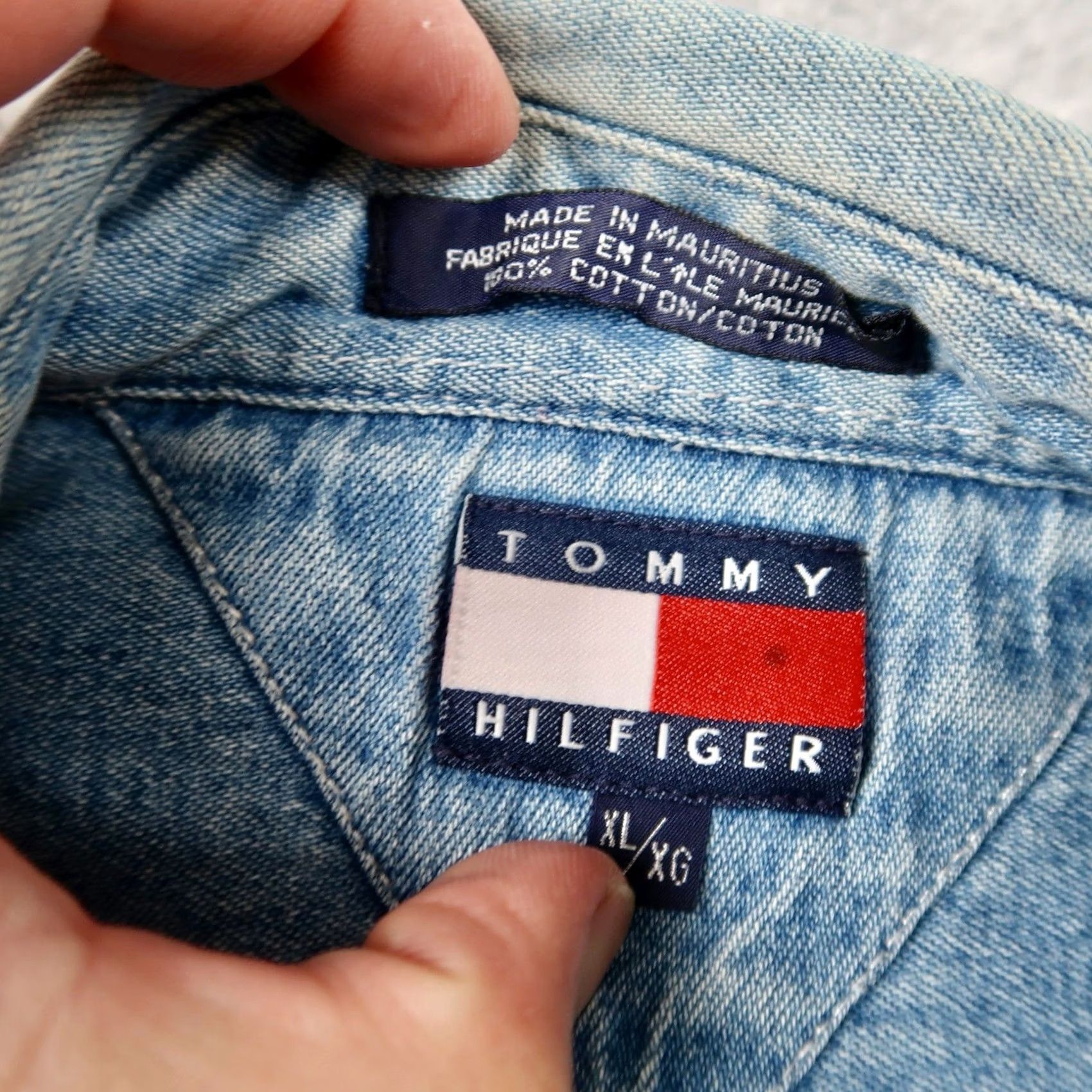 Tommy Hilfiger VINTAGE Tommy Hilfiger Shirt Mens XL Blue 90s Quarter Zip Pullover Denim Size US XL / EU 56 / 4 - 4 Thumbnail
